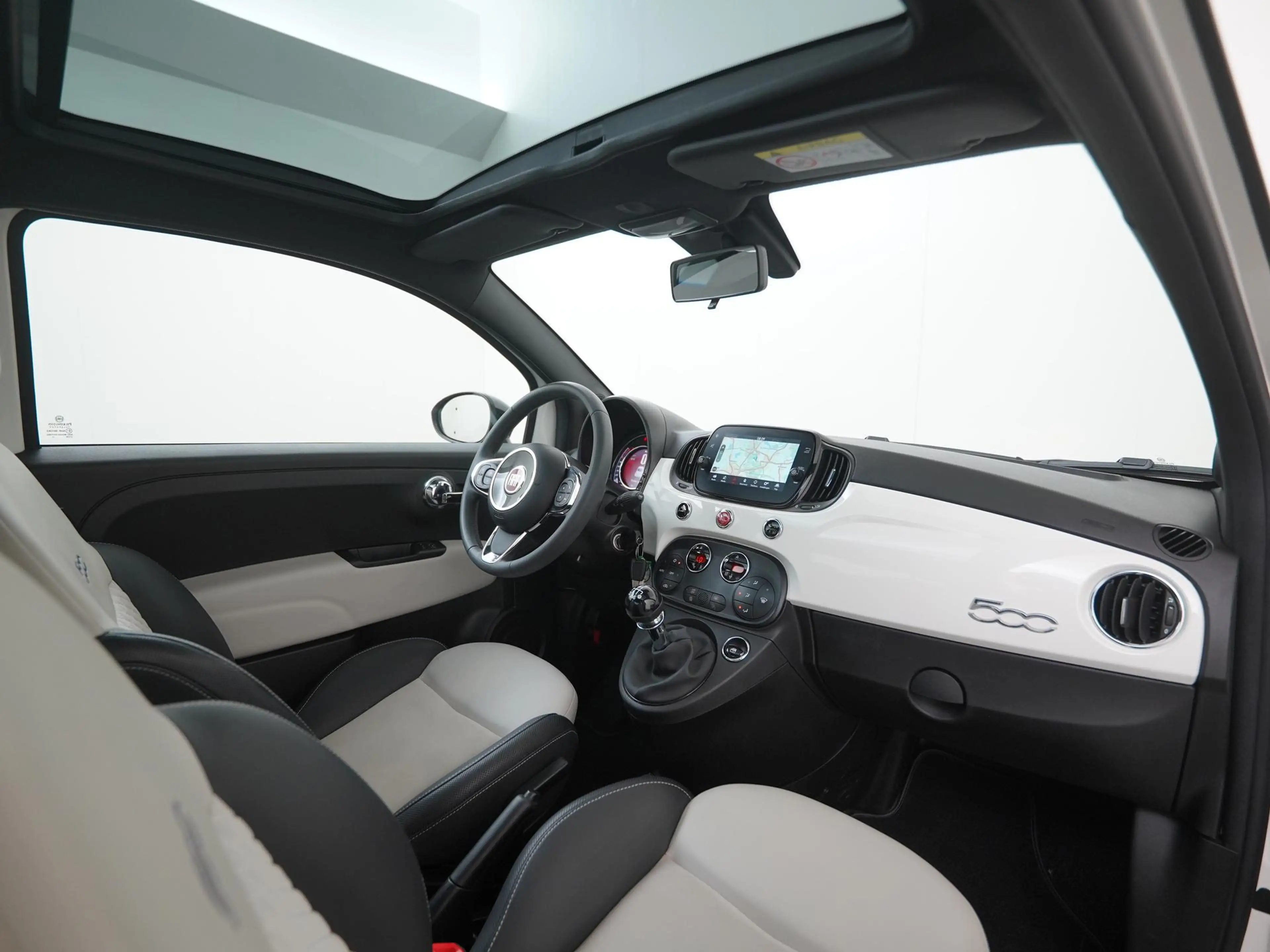 Fiat 500 1.0 Hybrid Dolcevita | Panoramadak | Navigatie | P — photo 2