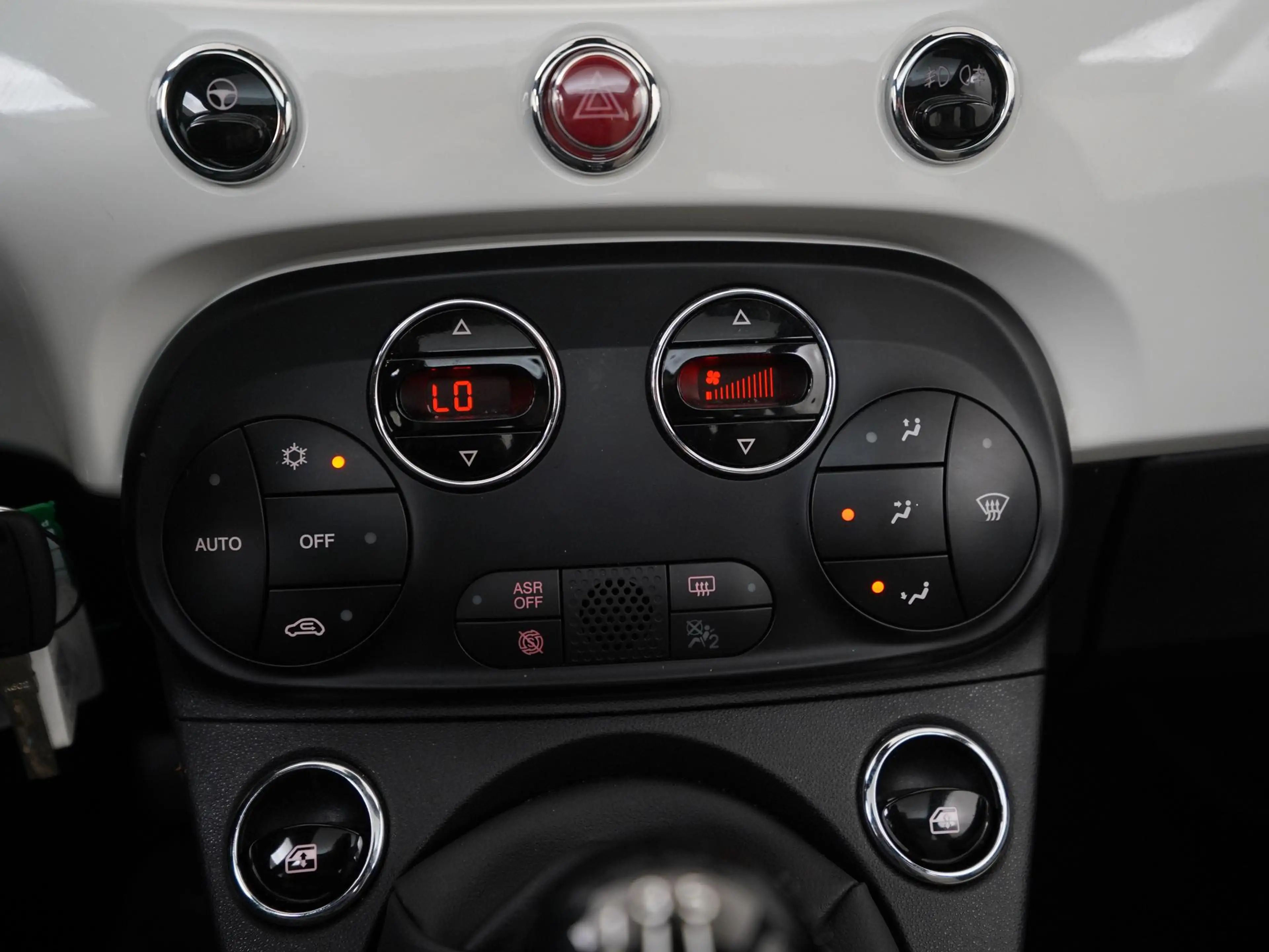 Fiat 500 1.0 Hybrid Dolcevita | Panoramadak | Navigatie | P — photo 11