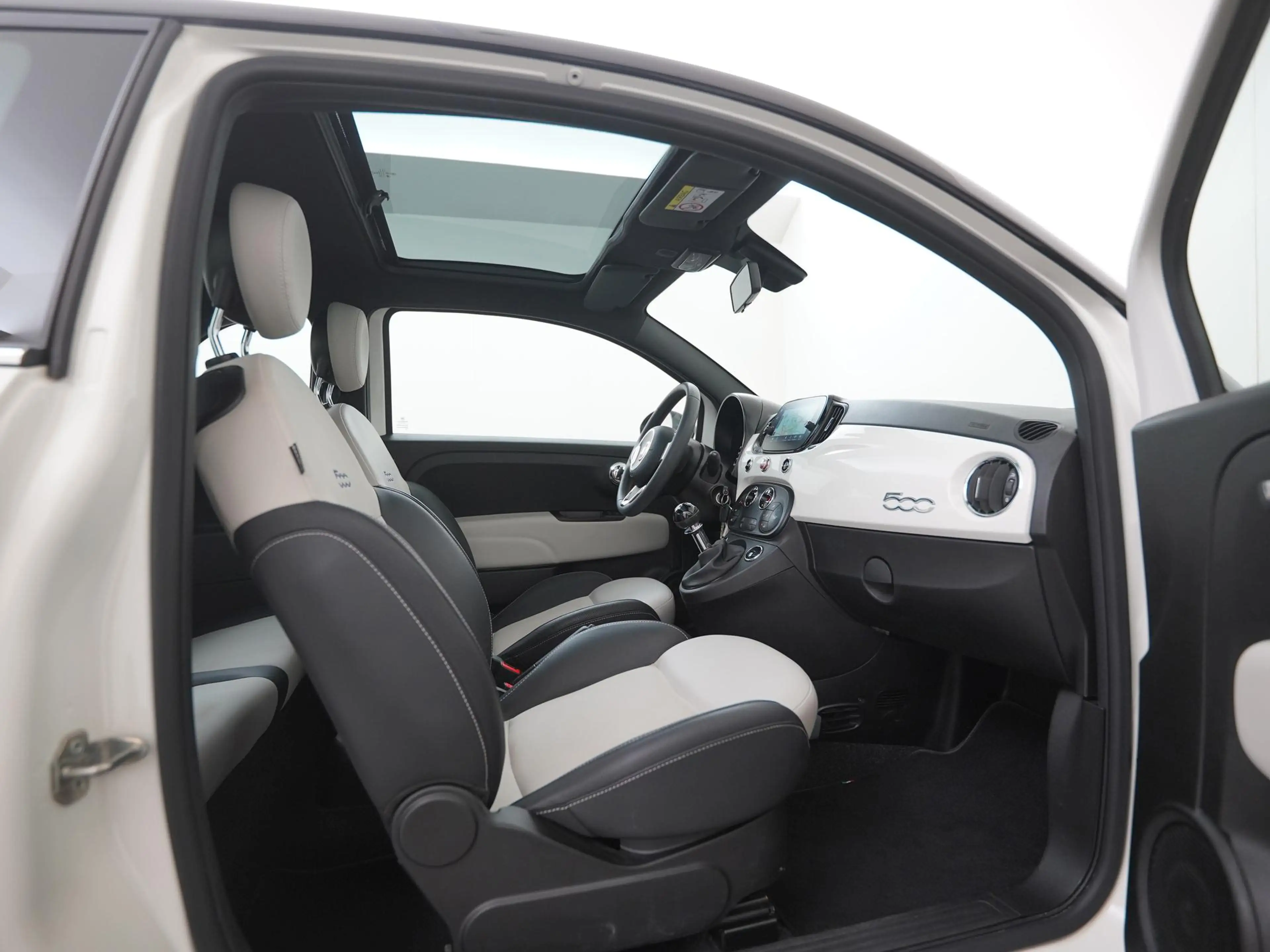 Fiat 500 1.0 Hybrid Dolcevita | Panoramadak | Navigatie | P — photo 3