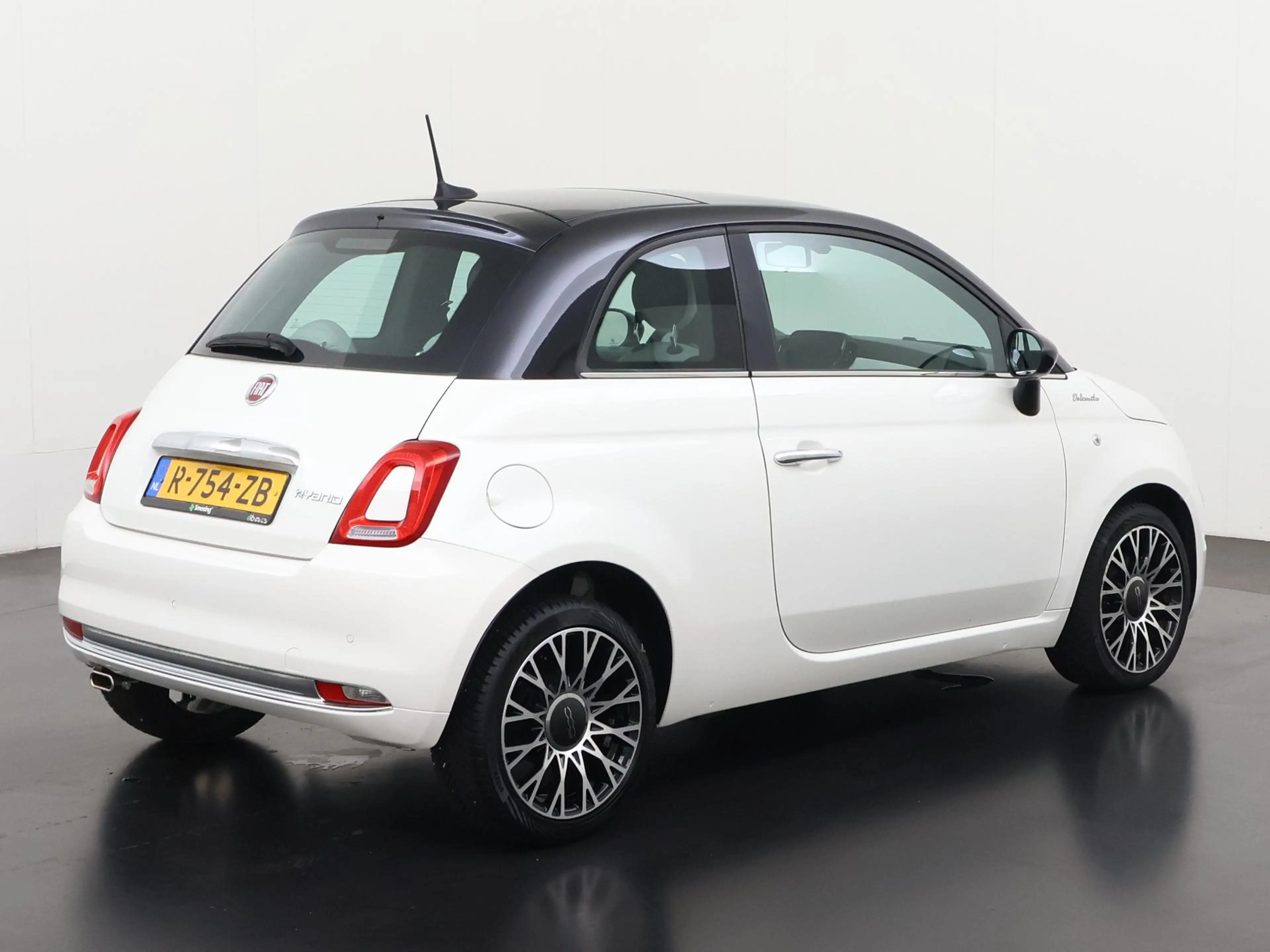 Fiat 500 1.0 Hybrid Dolcevita | Panoramadak | Navigatie | P — photo 4