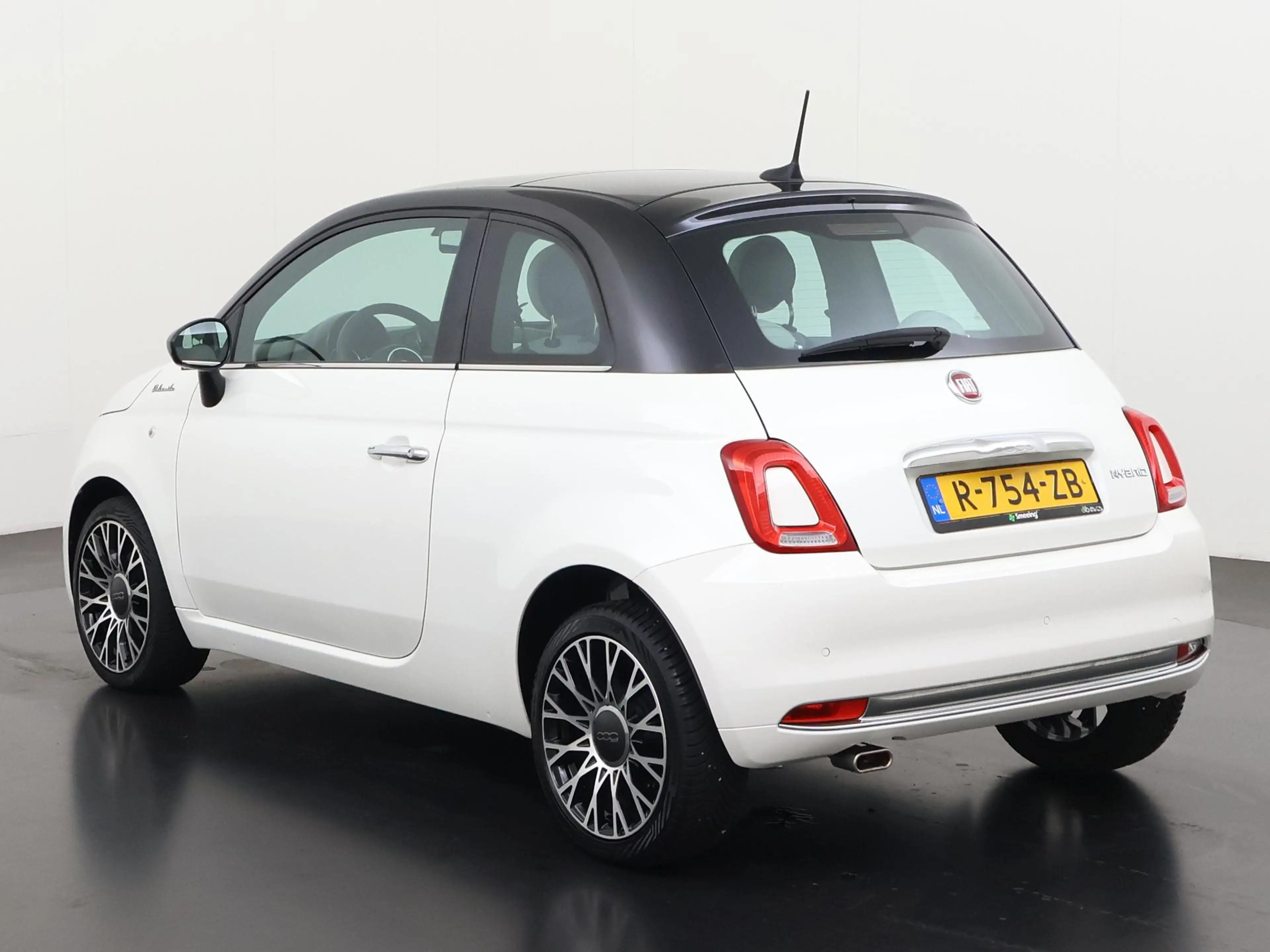 Fiat 500 1.0 Hybrid Dolcevita | Panoramadak | Navigatie | P — photo 6