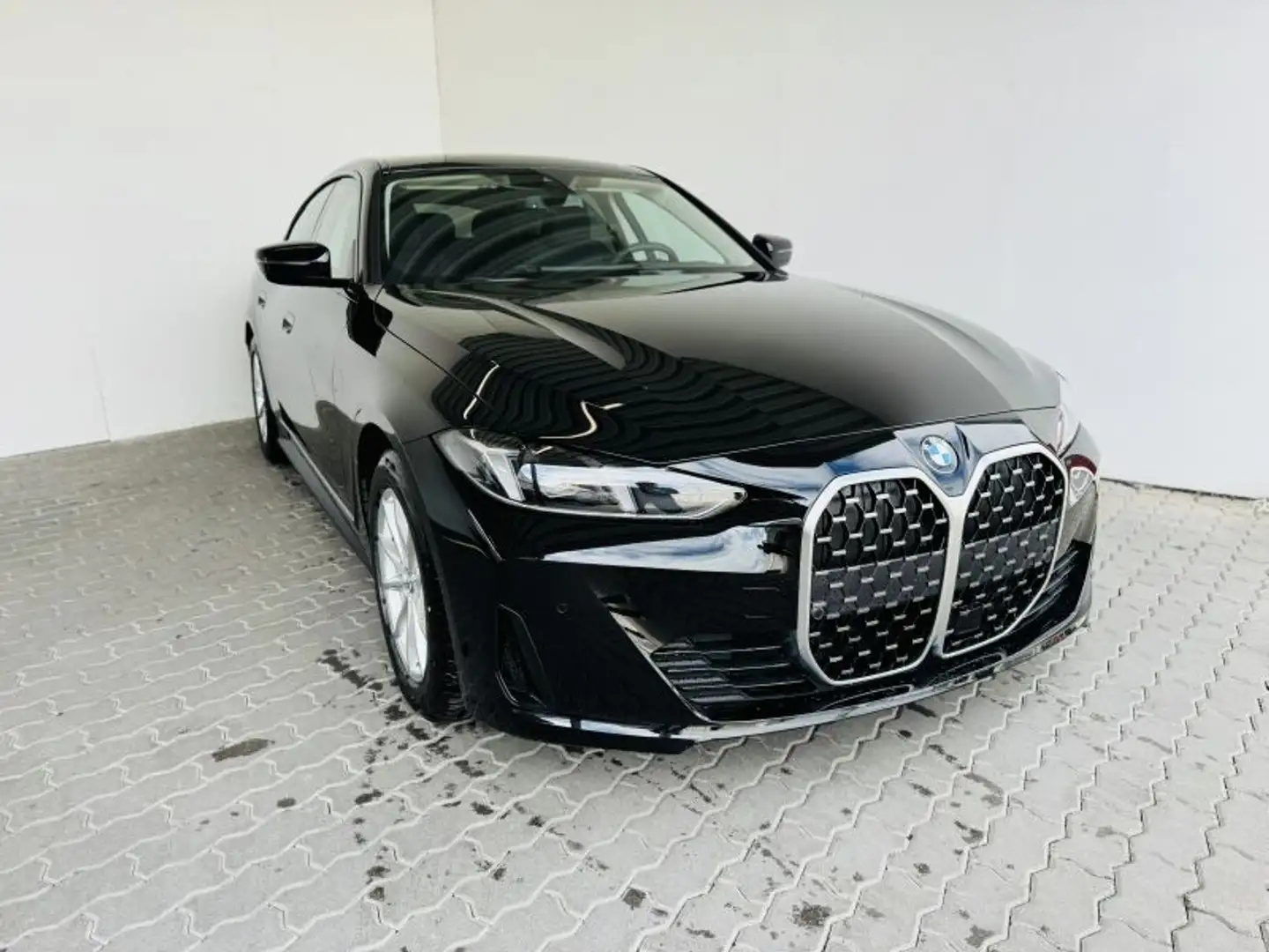 BMW 420 d Gran Coupé +JAHRESSTART 2026+ Schwarz - 2