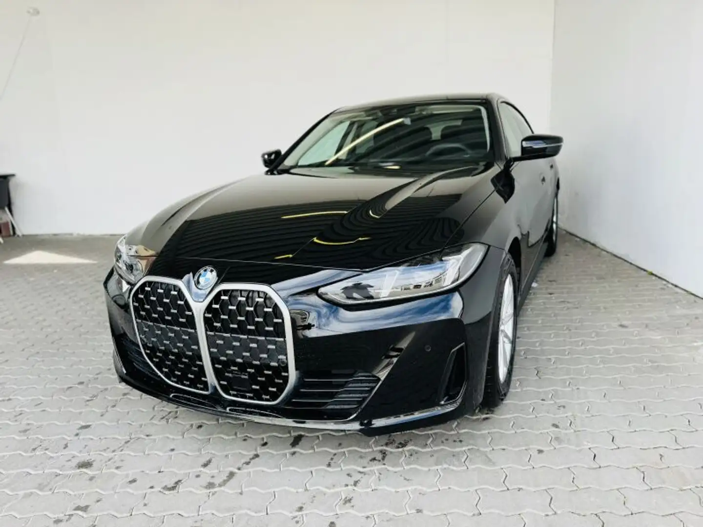 BMW 420 d Gran Coupé +JAHRESSTART 2026+ Schwarz - 1