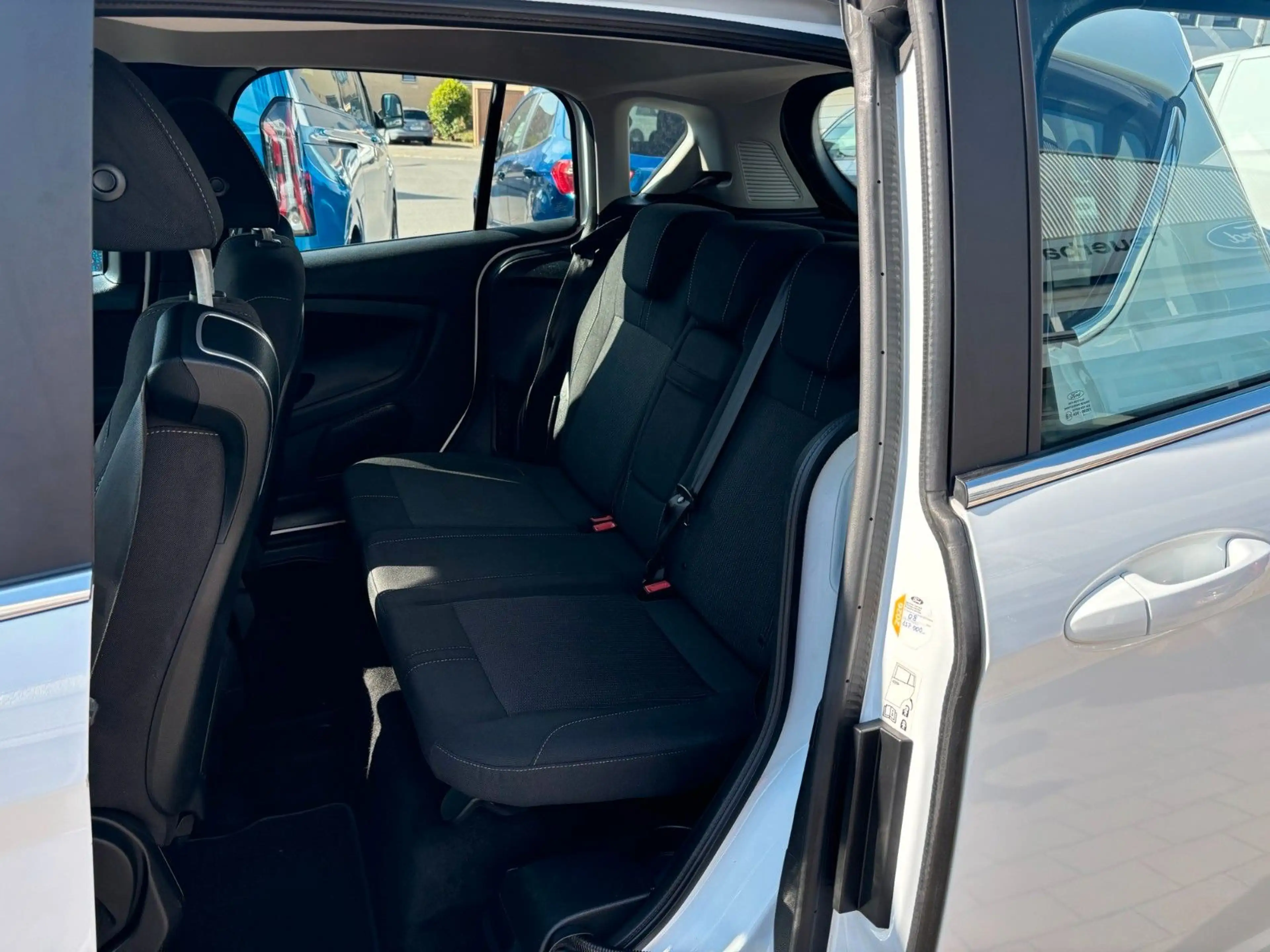 Ford B-Max 1.0 Titanium — photo 10
