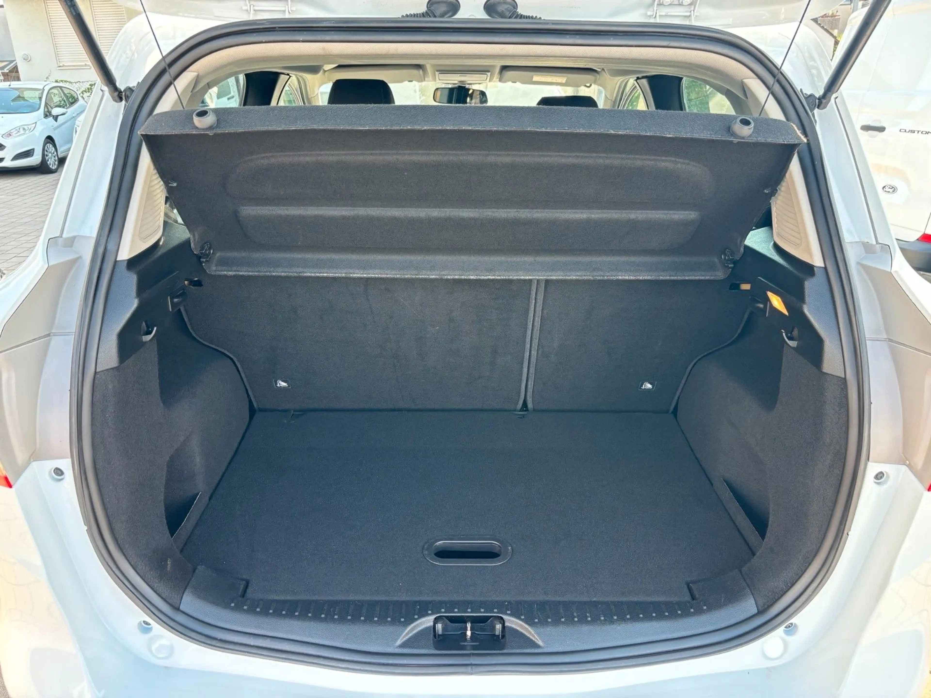 Ford B-Max 1.0 Titanium — photo 13