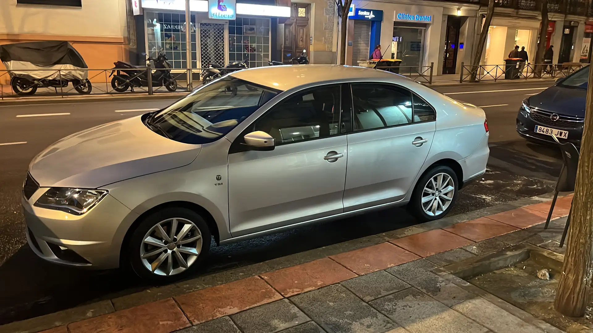 SEAT Toledo Toledo 1.2 TSI S Plateado - 1