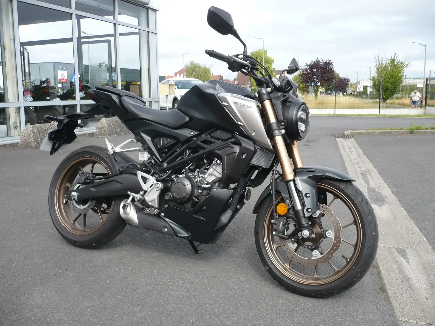Honda CBR 125 Noir - 1