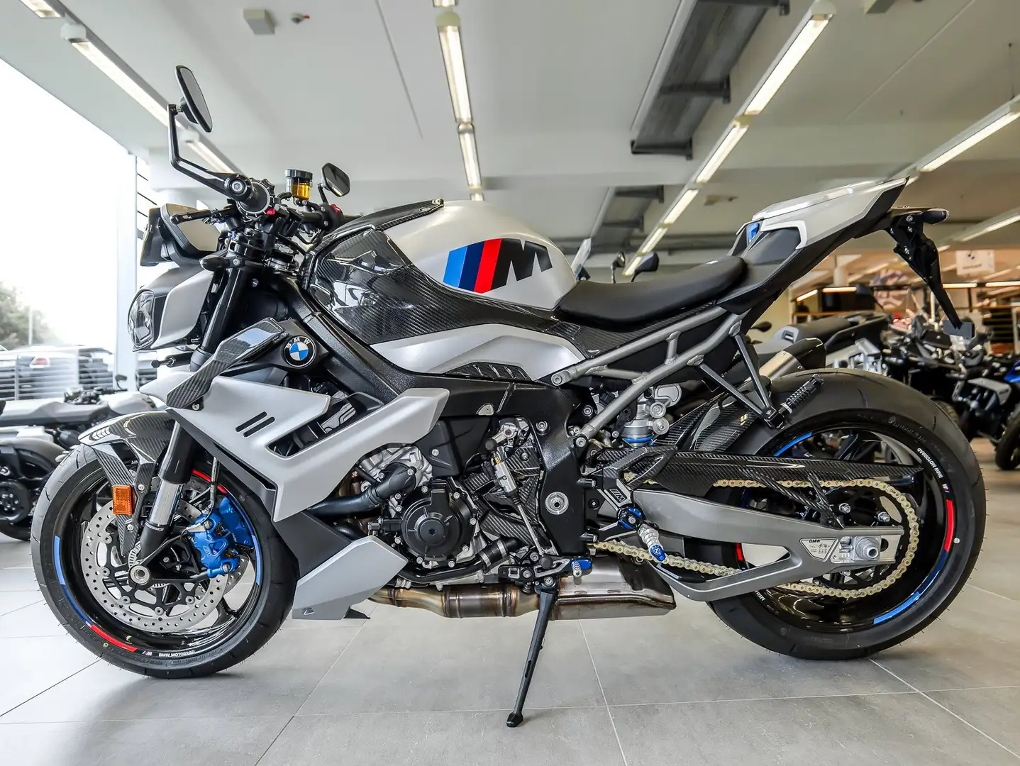 BMW M 1000 R Competition Weiß - 2