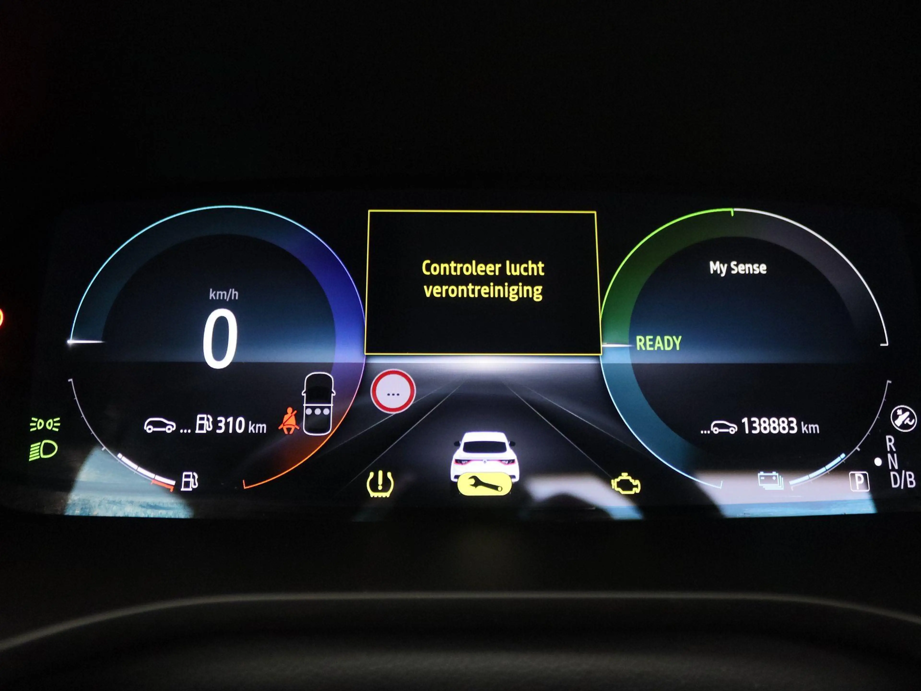 Renault Arkana E-Tech hybrid 145 E-Tech engineered | Adaptive cru — photo 8