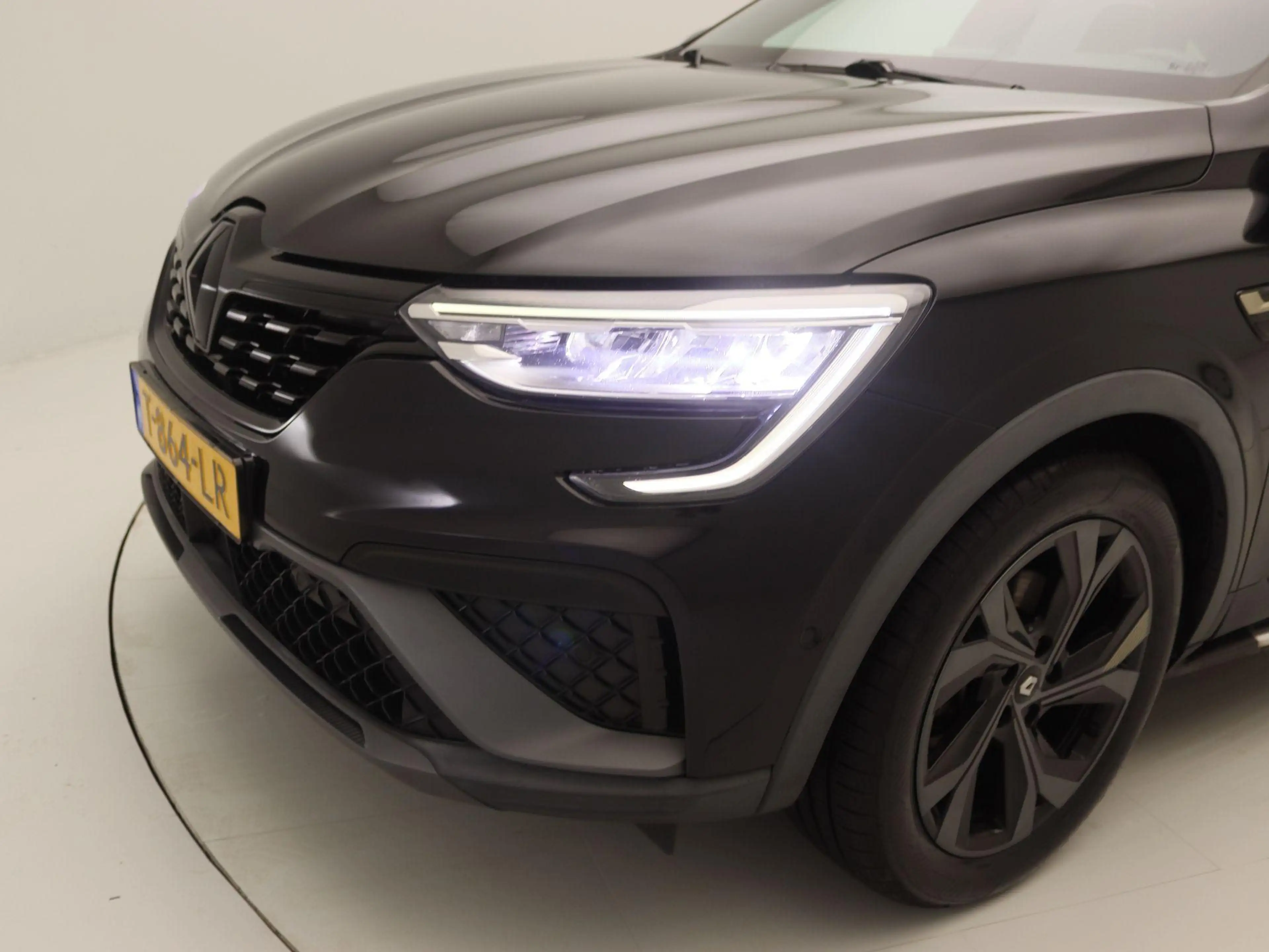 Renault Arkana E-Tech hybrid 145 E-Tech engineered | Adaptive cru — photo 15