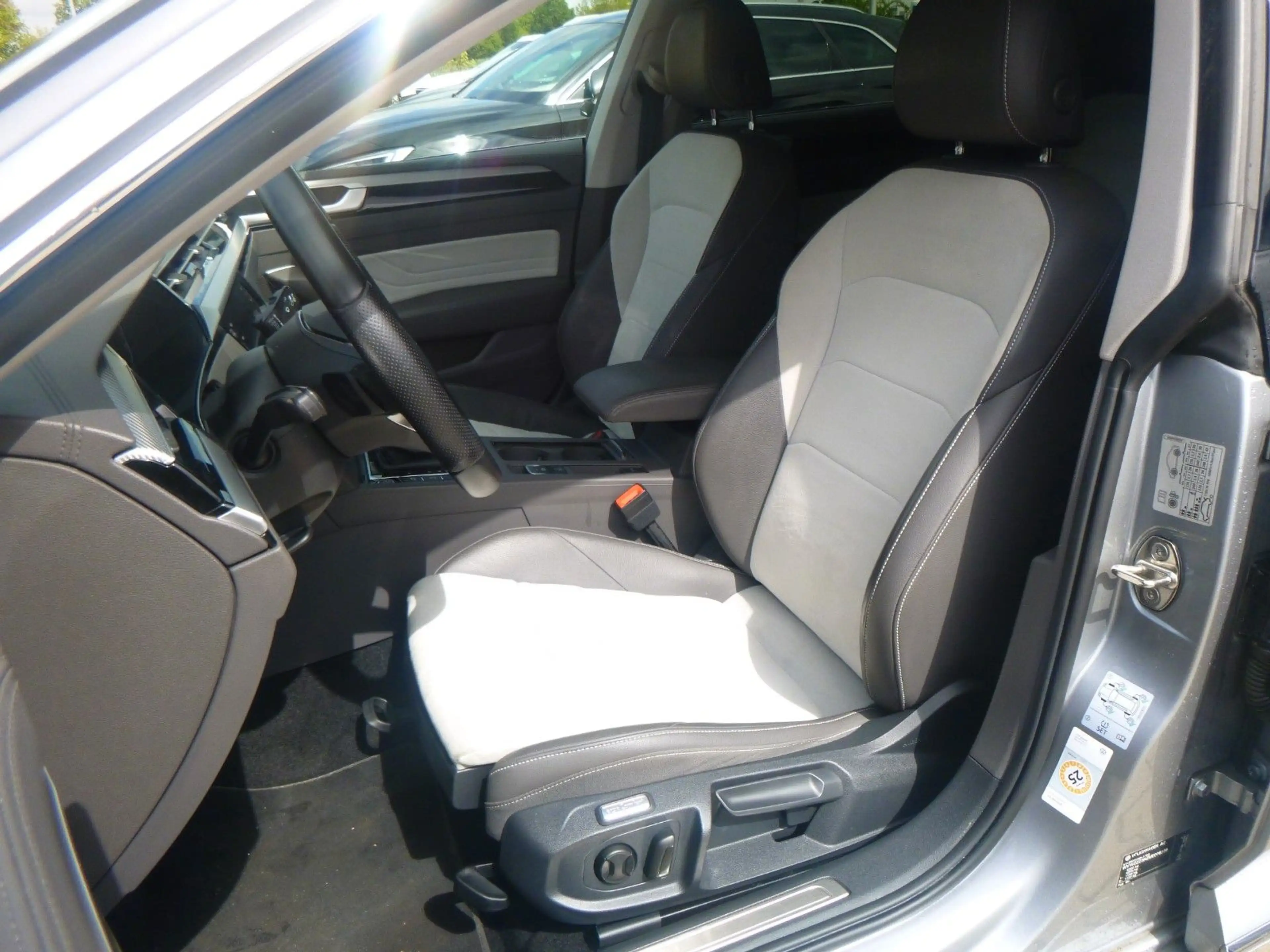Volkswagen Arteon 2.0 TDI Elegance AUT/ACC/LED/NAV/T.LEDER — photo 12