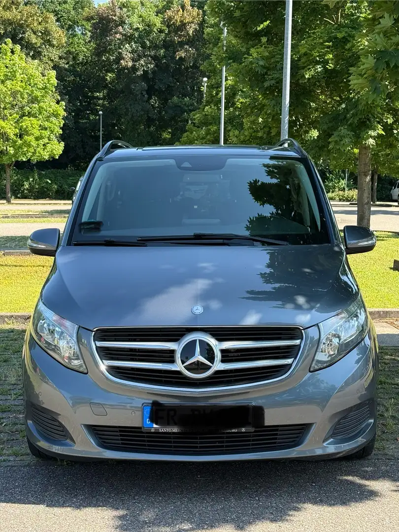 Mercedes-Benz V 220 V 220 d lang 4Matic 7G-TRONICEdition Grau - 2