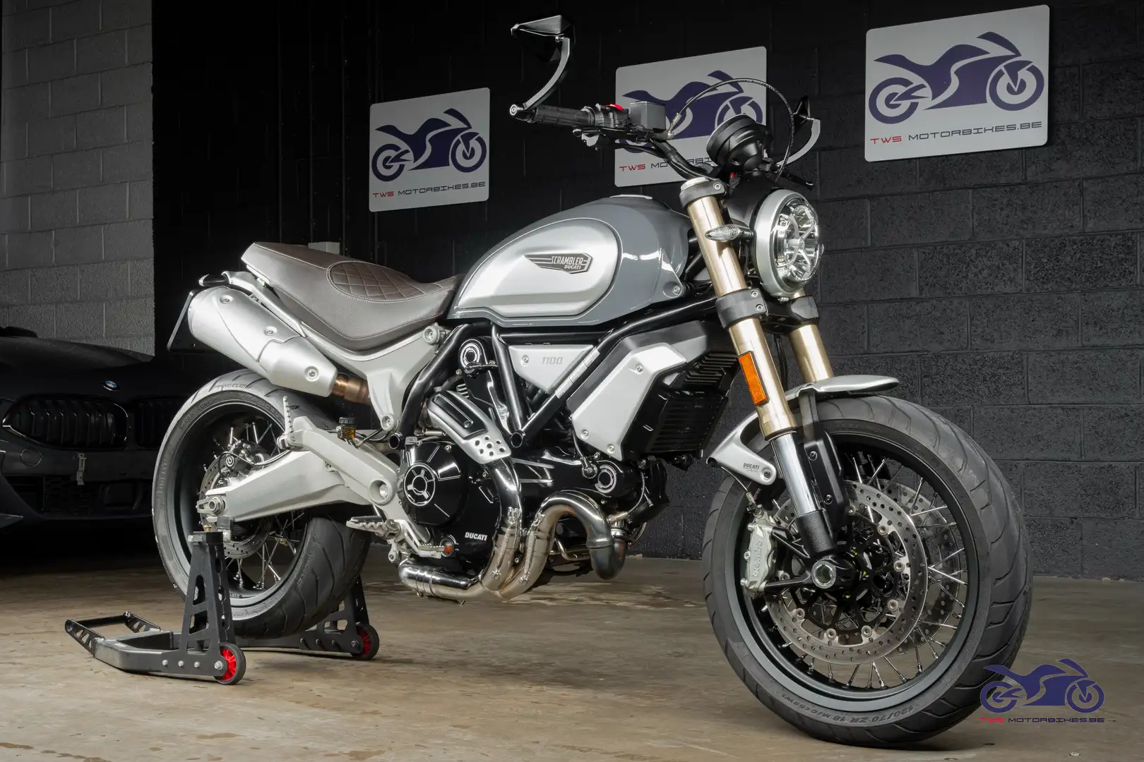 Ducati Scrambler 1100 Gris - 2