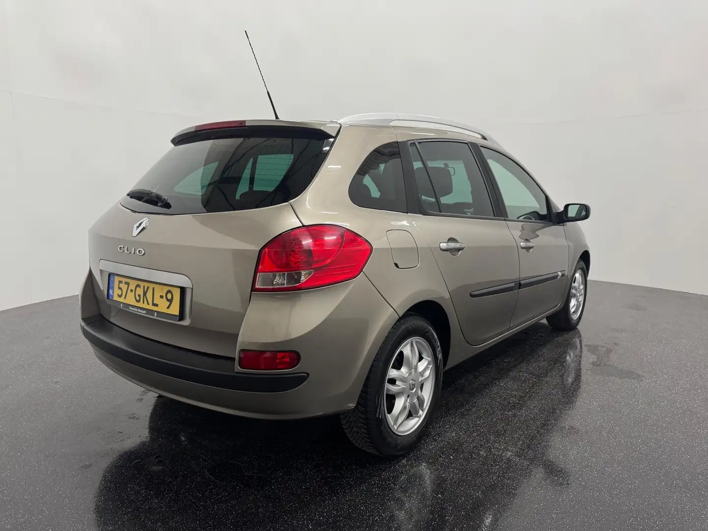 Renault Clio Estate 1.6-16V Dynamique Beige - 2