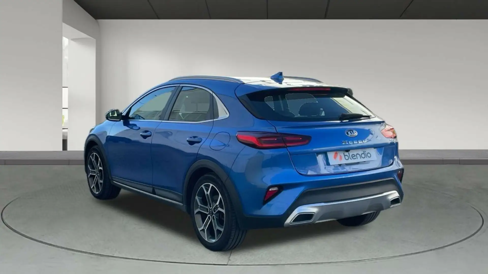 Kia XCeed 1.6 CRDI 135 TECH Azul - 2