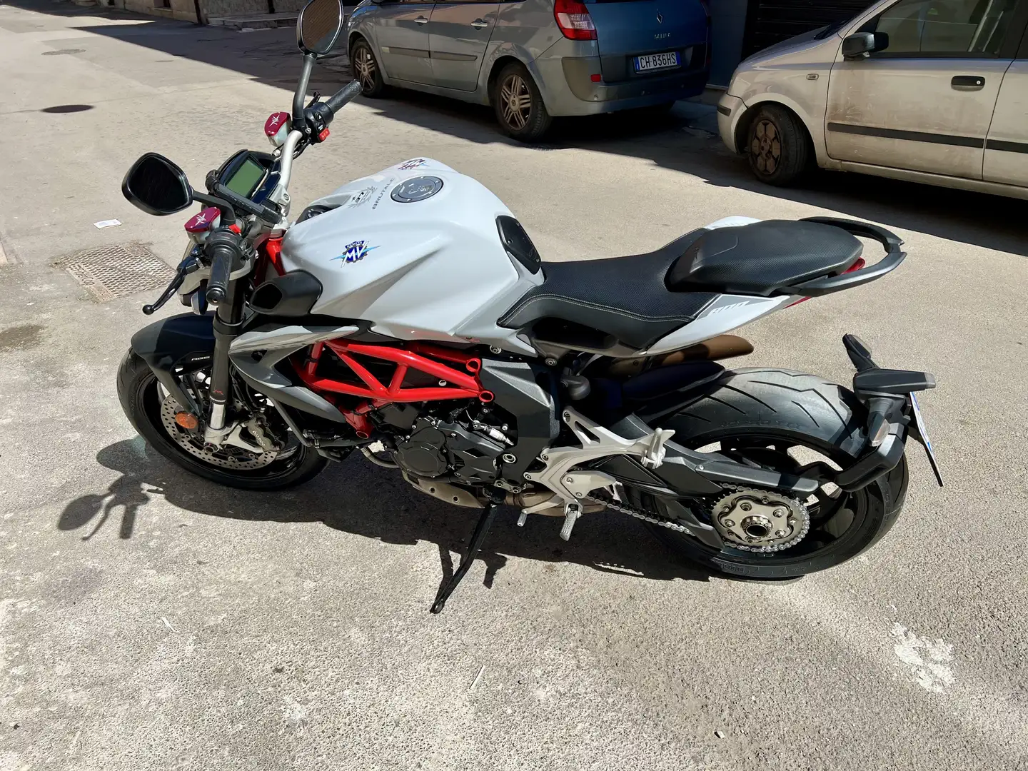 MV Agusta 800 EAS ABS Wit - 1