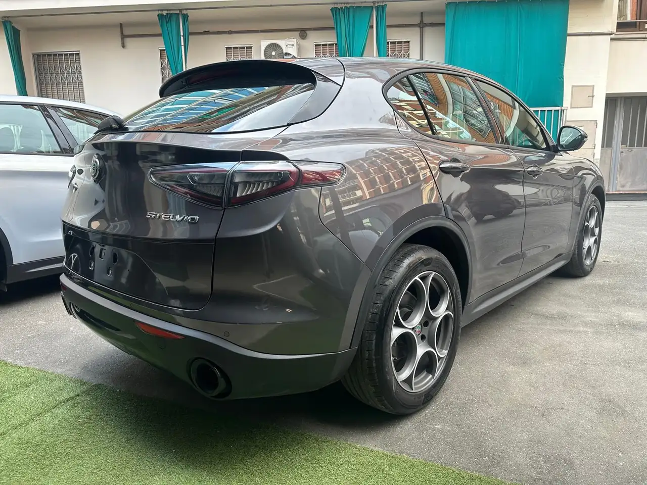 Alfa Romeo Stelvio 2024