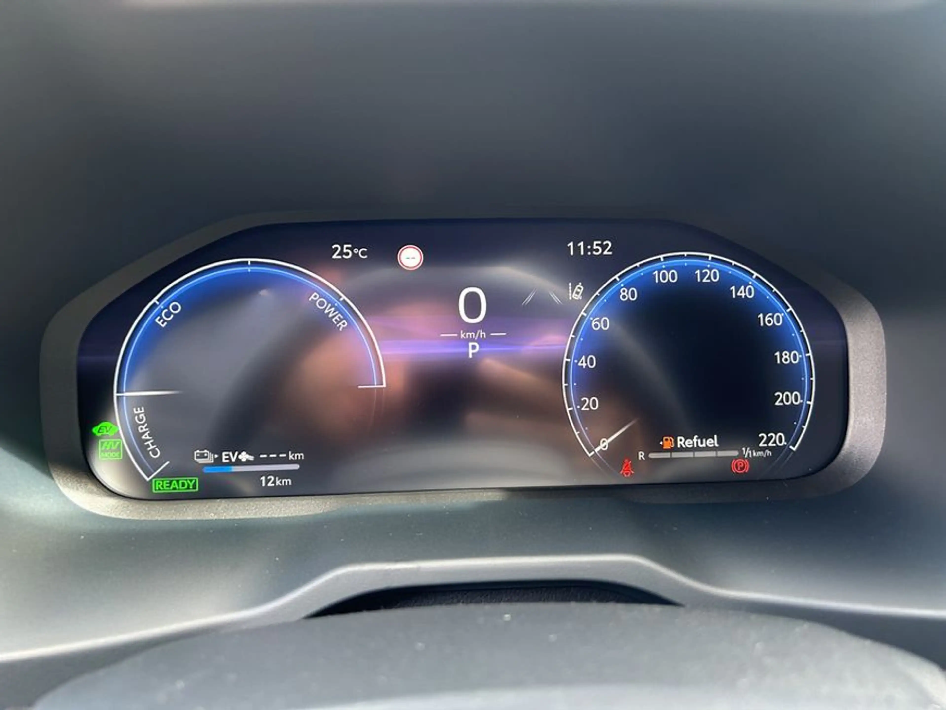Toyota Plug-in-Hybrid Style inkl. AHK — photo 11