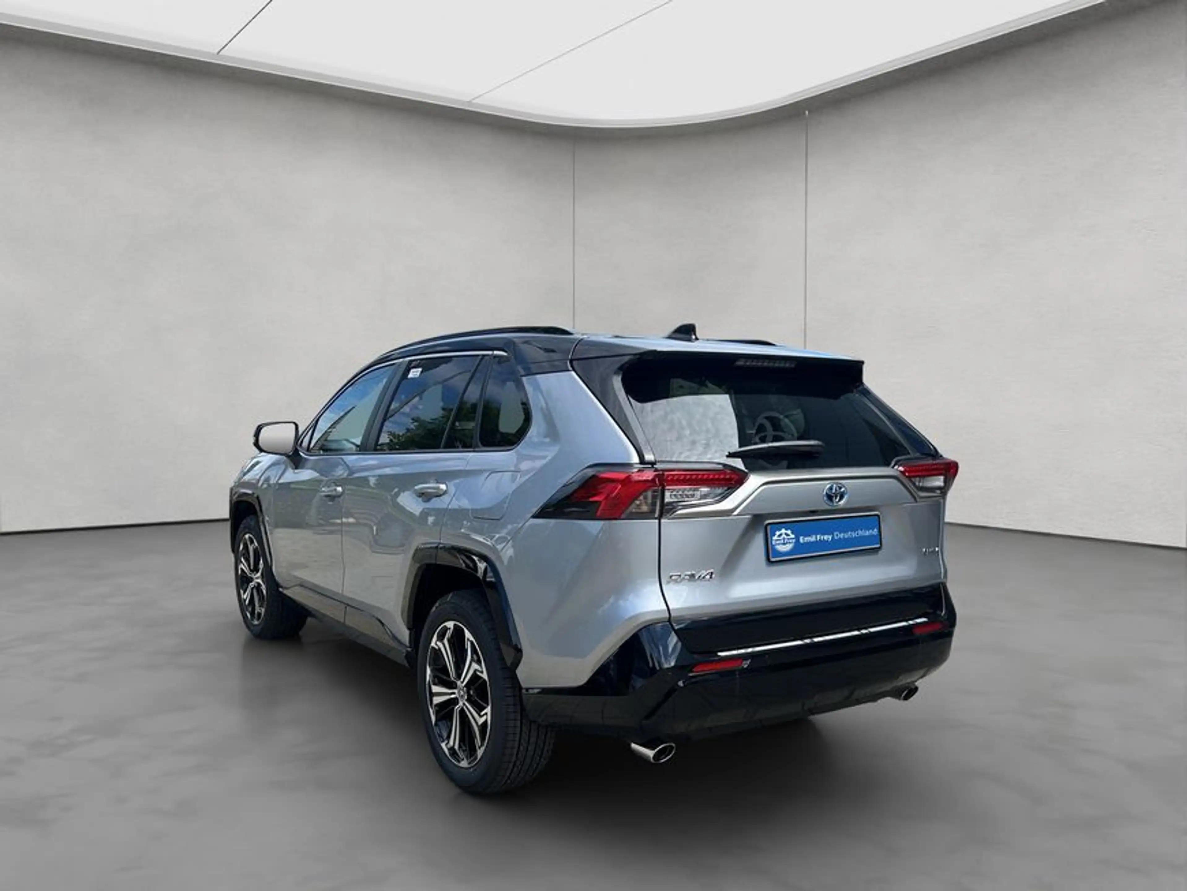 Toyota Plug-in-Hybrid Style inkl. AHK — photo 3