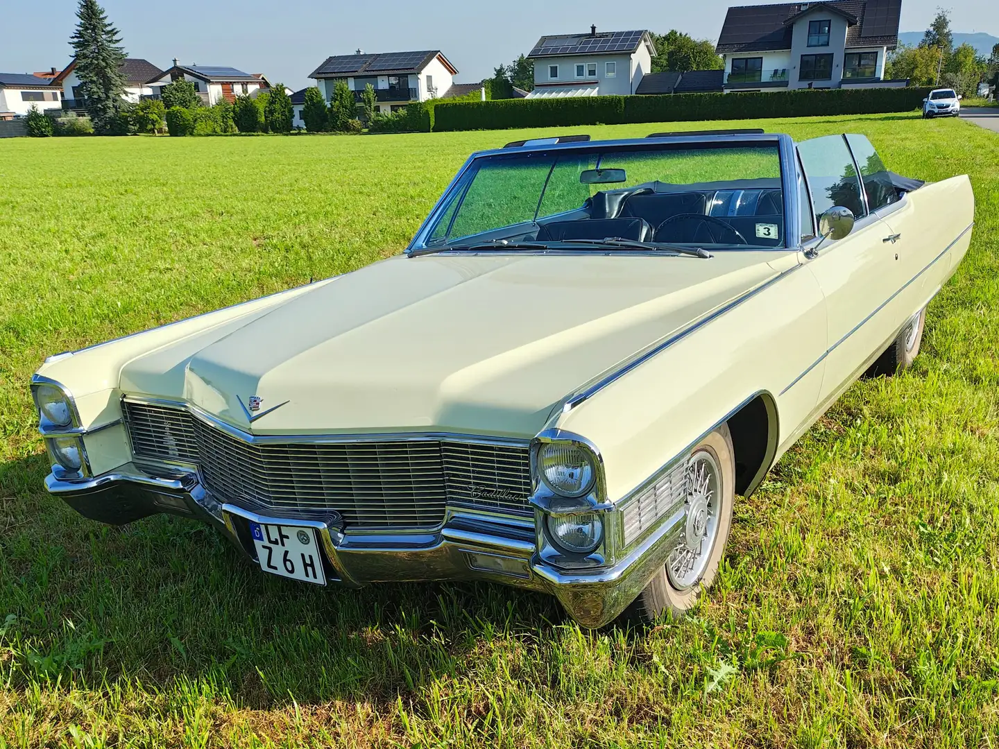 Cadillac Deville - 1