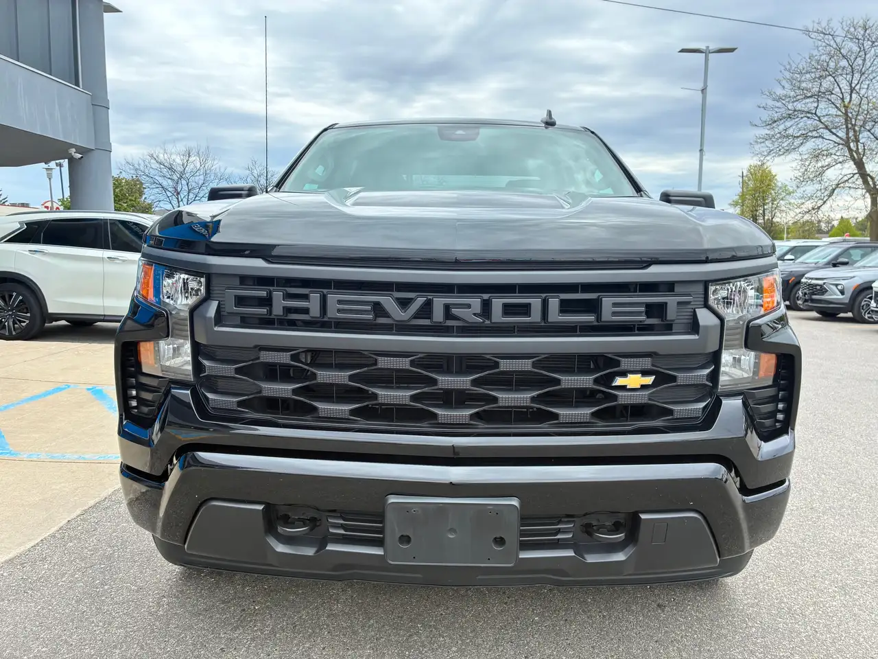 Chevrolet Silverado 1500 снимка Chevrolet Silverado 1500