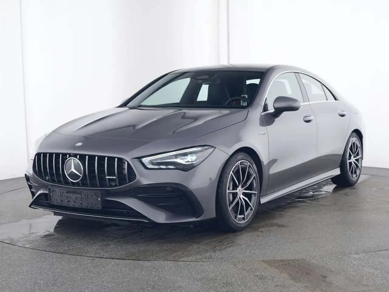 Mercedes-Benz CLA 35 AMG