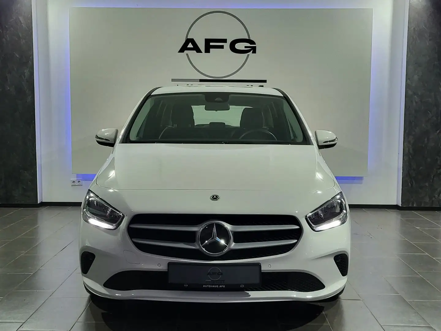 Mercedes-Benz B 180 *NAVI*SHZ*APPLE-CARPLAY Weiß - 2