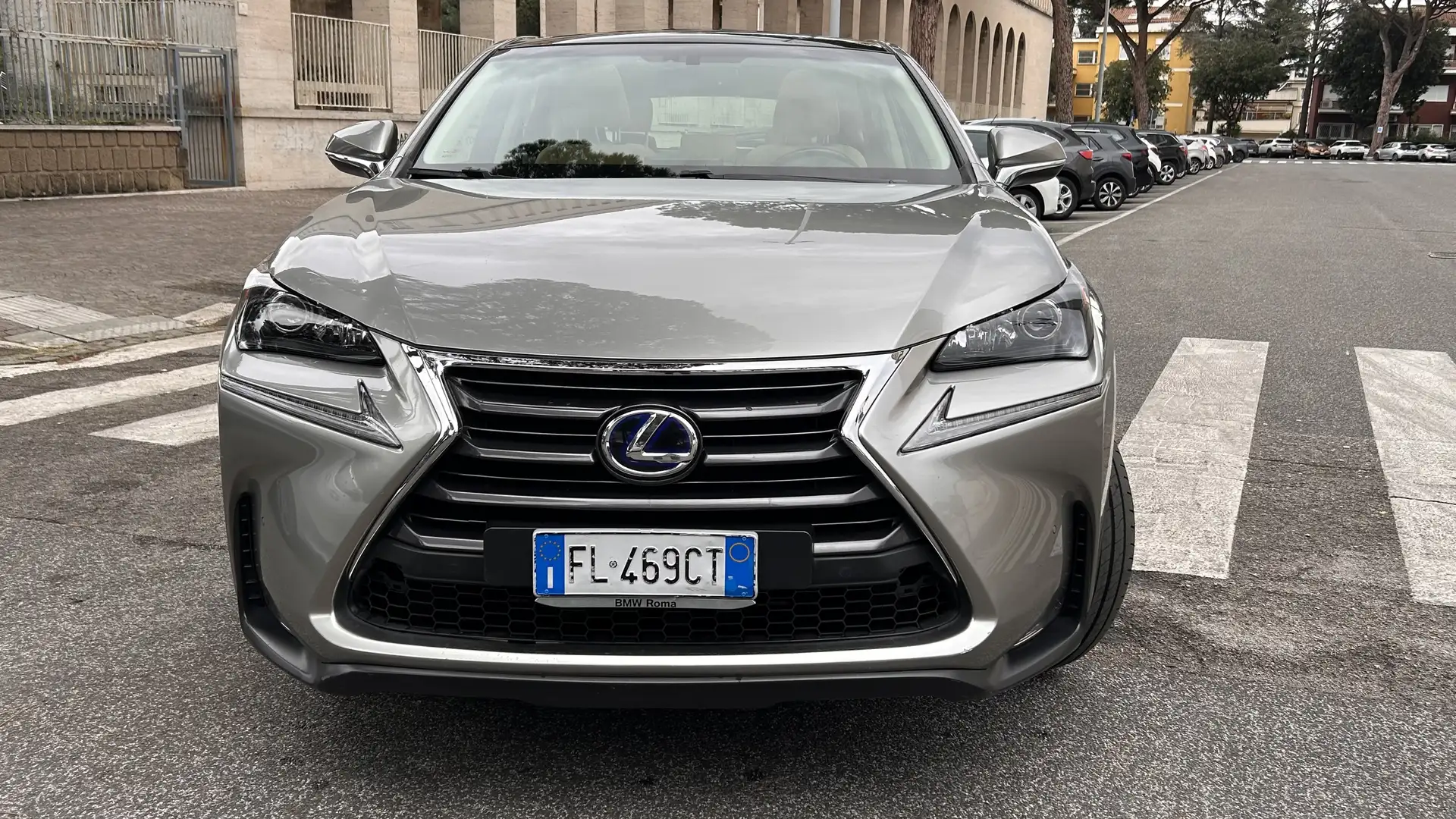 Lexus NX 300h Icon Argento - 2