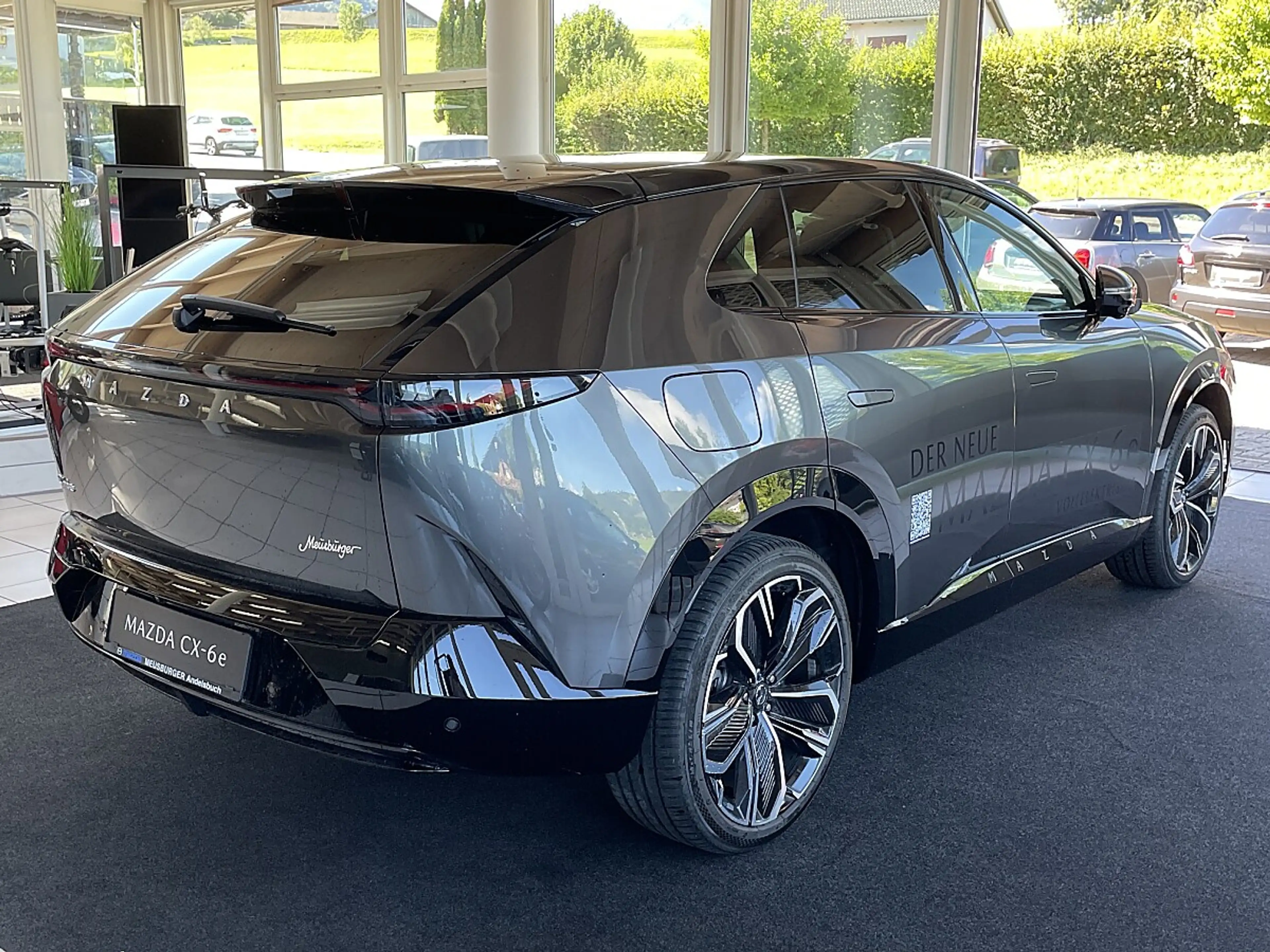 Mazda CX-6e Mazda CX-6e 78kWh Takumi — photo 6