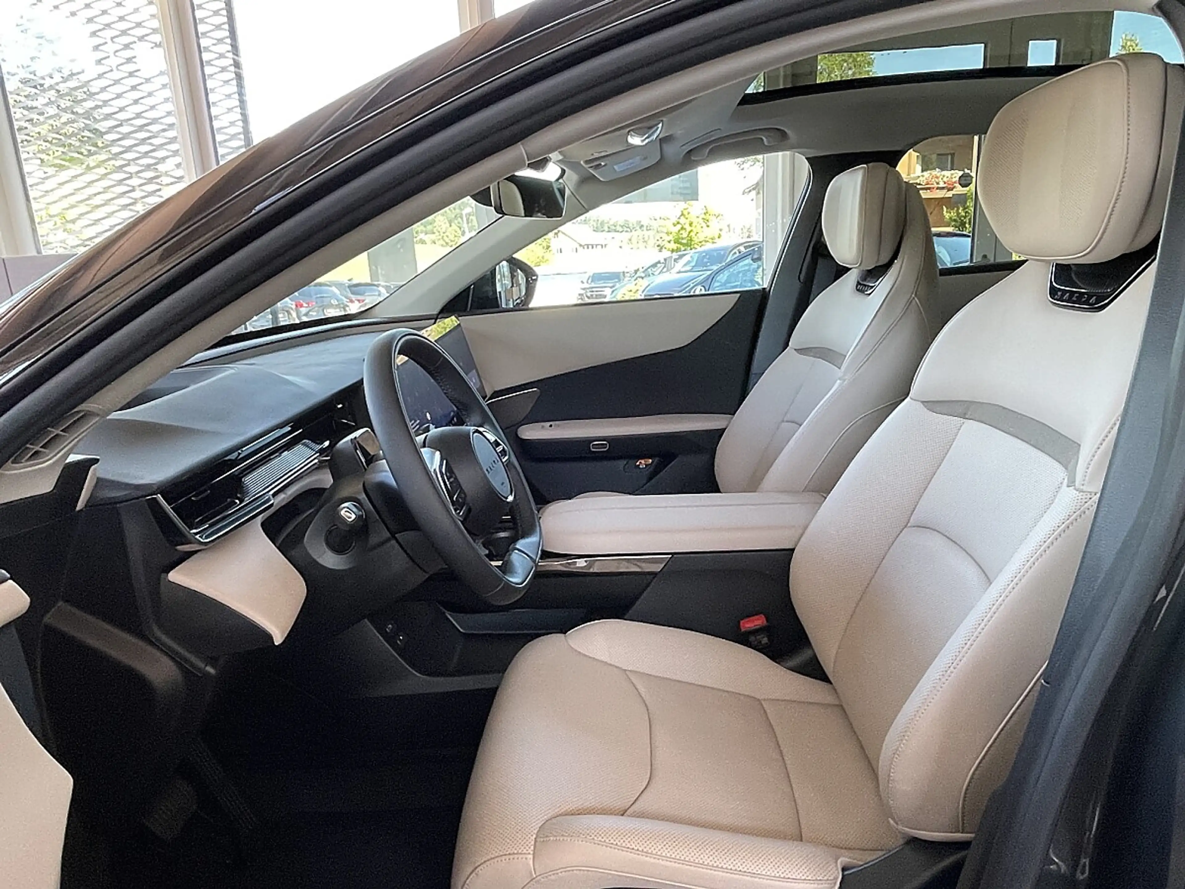 Mazda CX-6e Mazda CX-6e 78kWh Takumi — photo 11