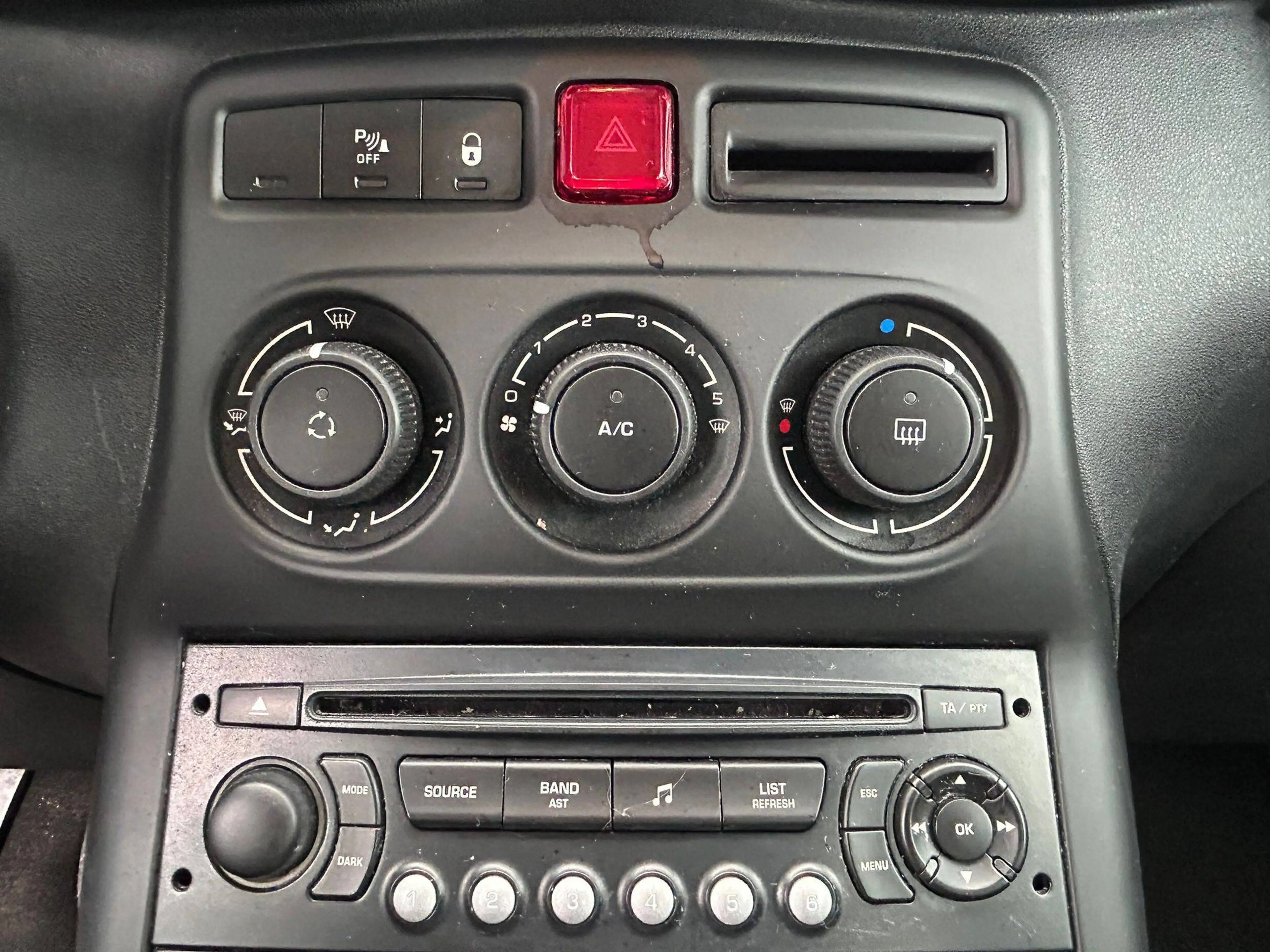 Citroen C3 Picasso 148,33€ SANS INTERET ZONDER KOSTEN / 1.4i Attraction — photo 13