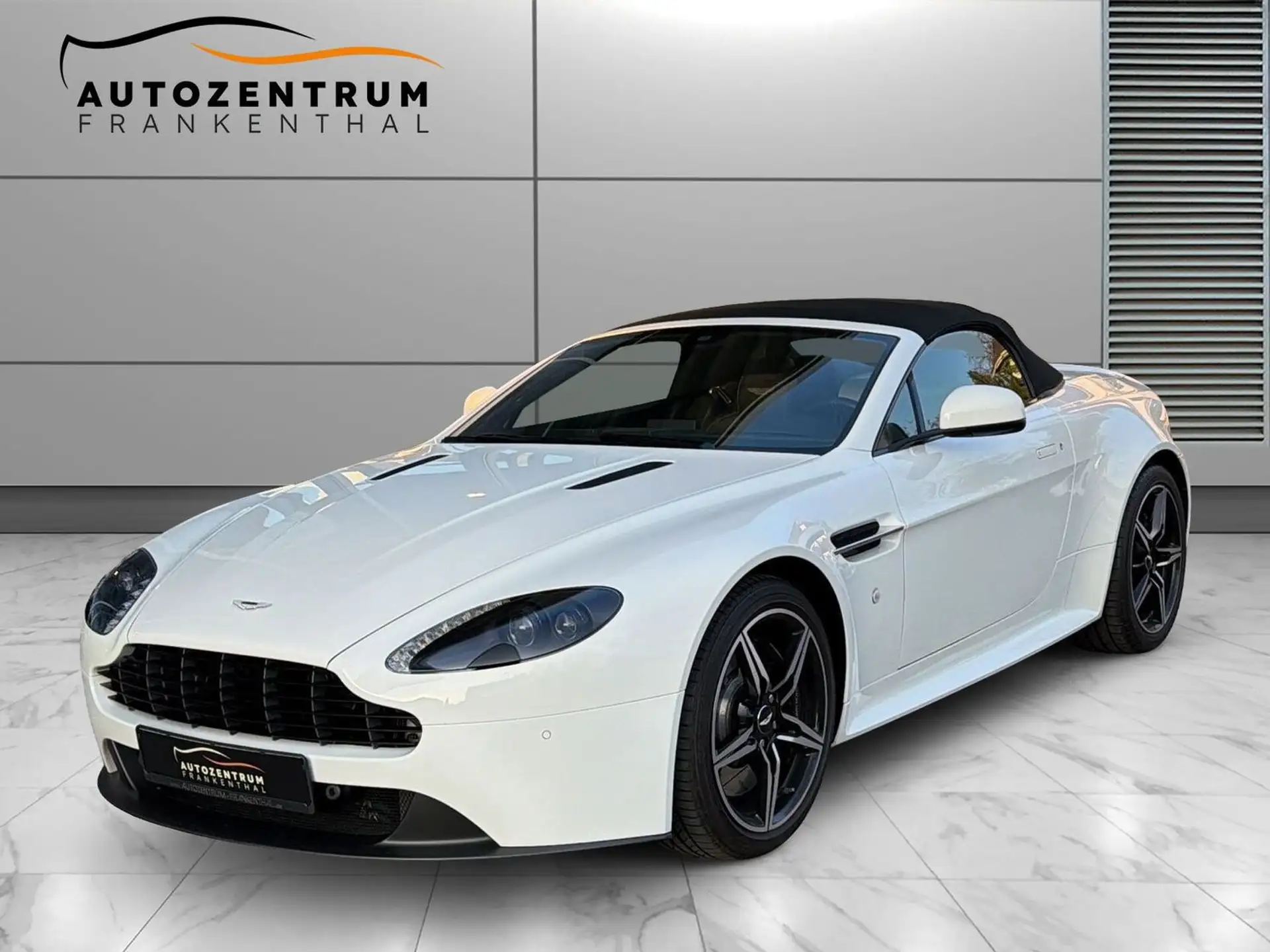 애스턴마틴 밴티지 Roadster 2016 흰색 사진 1