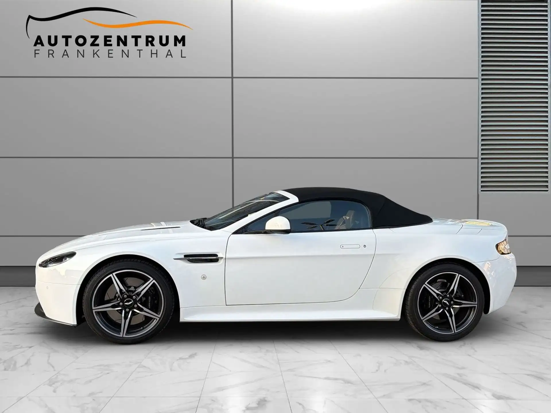 애스턴마틴 밴티지 Roadster 2016 흰색 사진 3