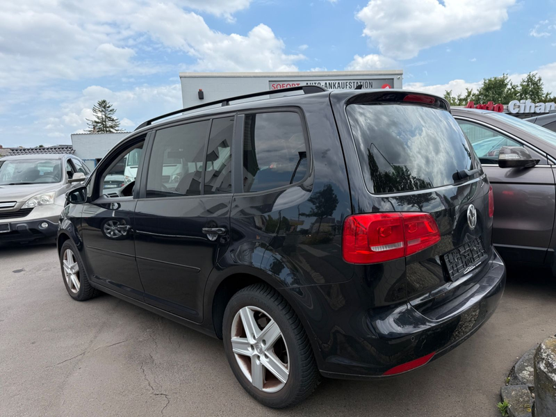 Volkswagen Touran Comfortline 5-SITZE! NAVI! EU5! PDC! — photo 7