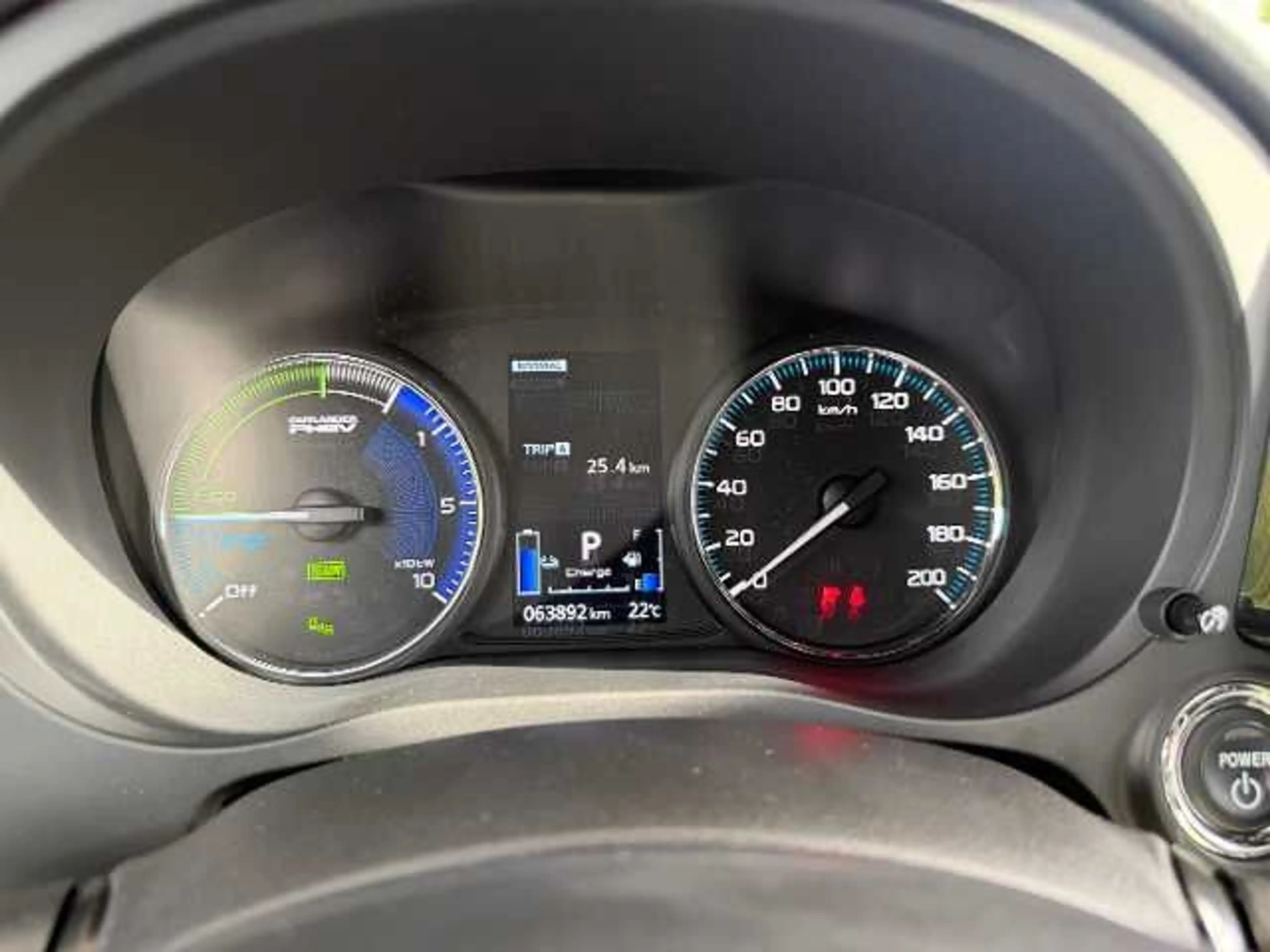Mitsubishi Outlander Outlander Plug-in Hybrid TOP 2.4 MIVEC 4WD — photo 13