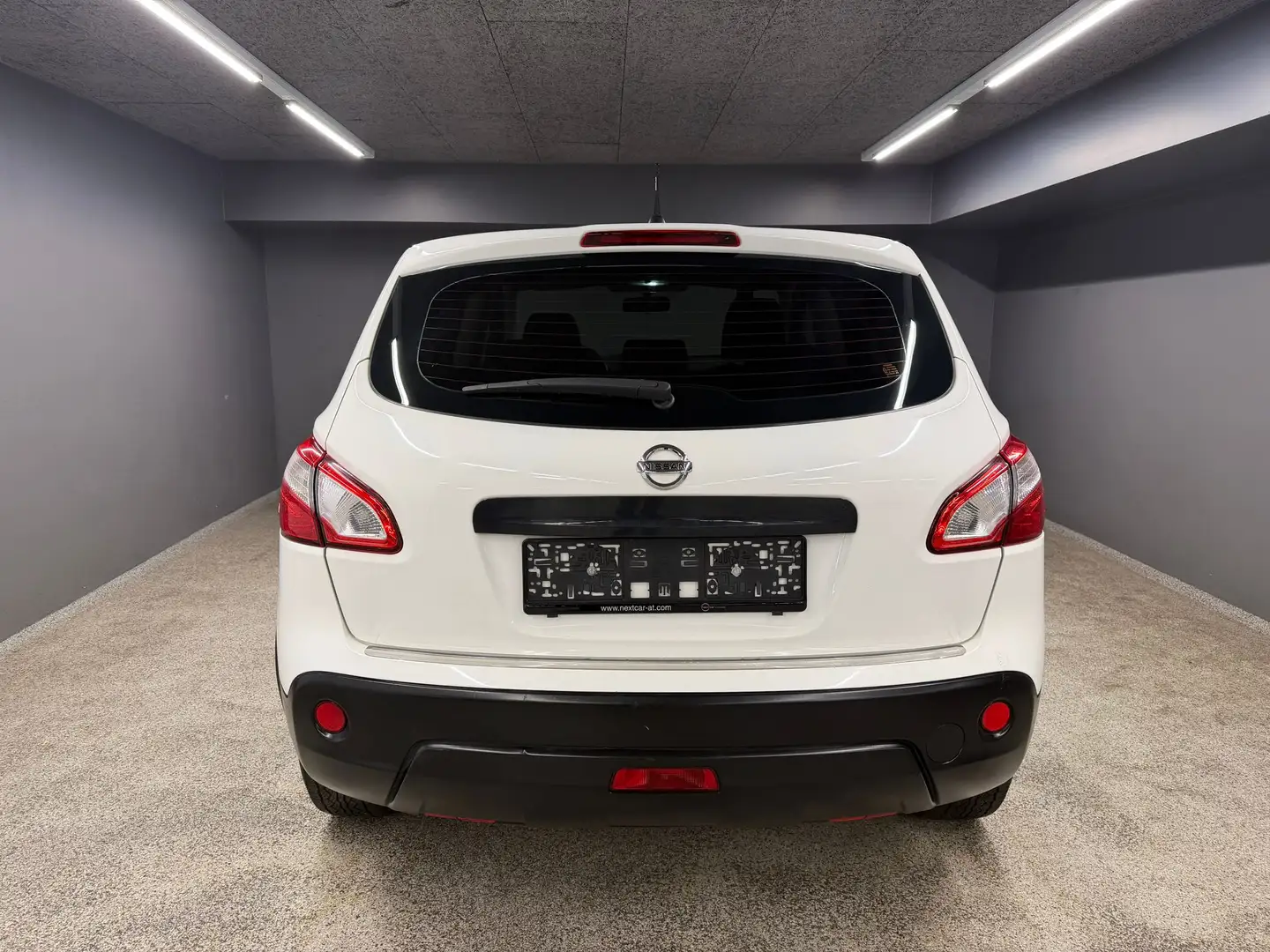 Nissan Qashqai Qashqai 1,6 16V Visia Start/Stop 2WD Visia Start/Stop Weiß - 2