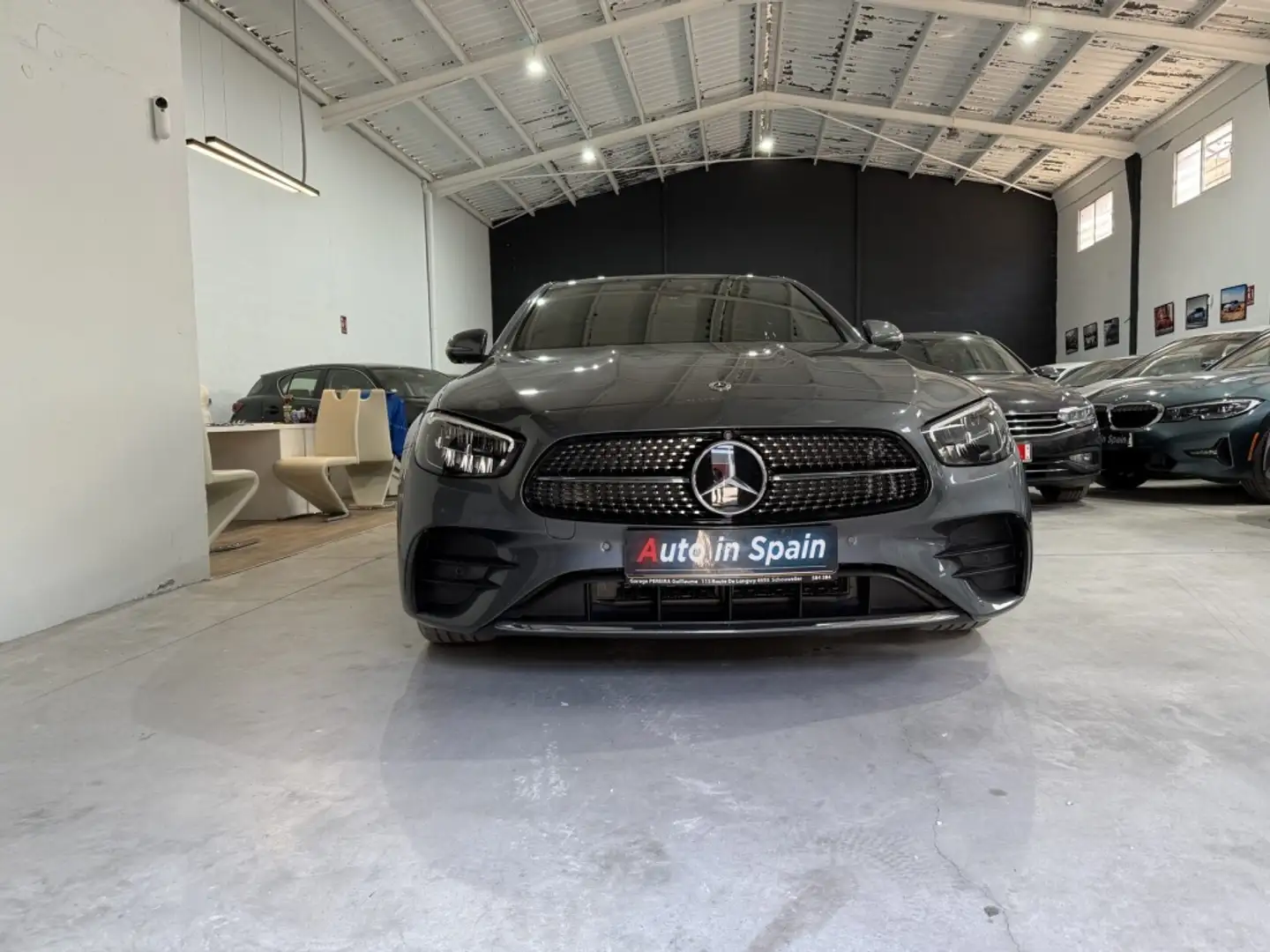 Mercedes-Benz E 300 de Gris - 2