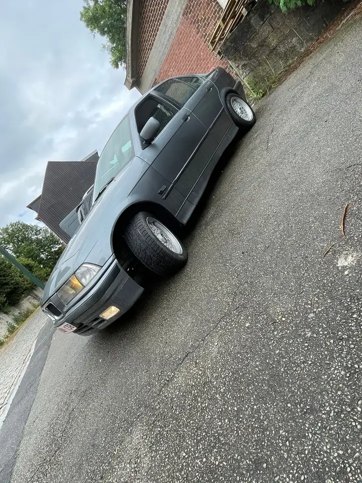 BMW 318i, foto 7