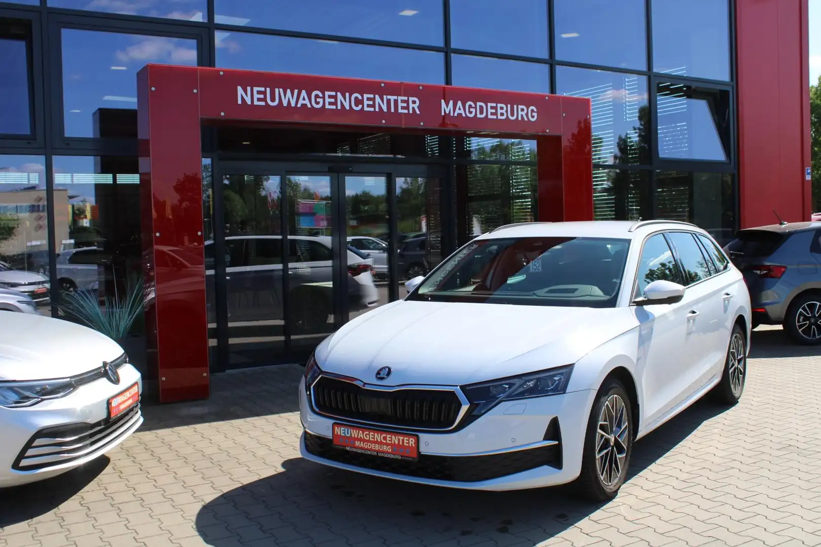 Skoda Octavia 2.0 TDI Selection*HuD*MATRIX*360°KAMERA*Virtuelles Weiß - 2