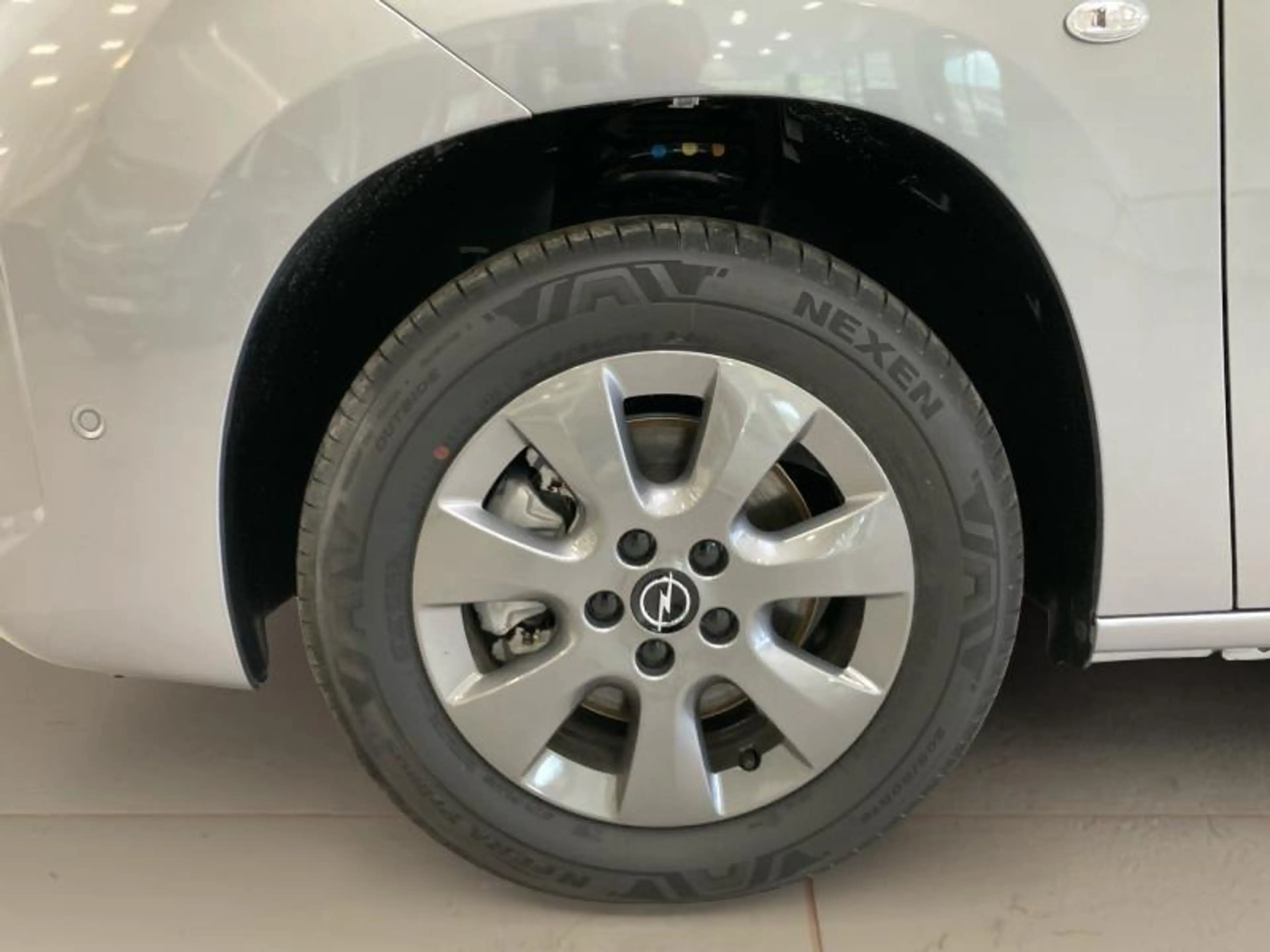 Opel Combo Life E 1.5D TURBO 130CH — photo 9