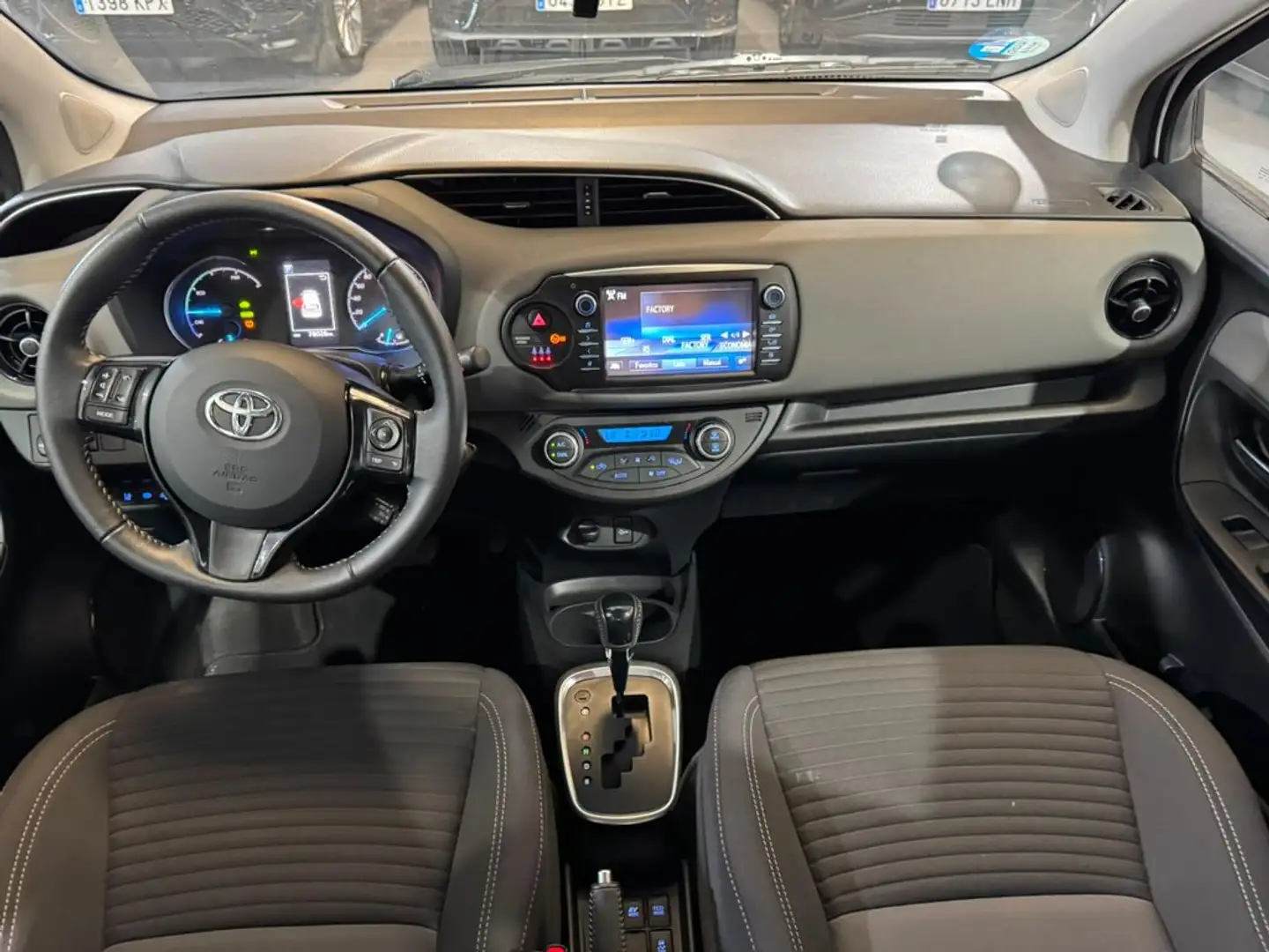 Toyota Yaris 100H 1.5 Active Blanco - 2