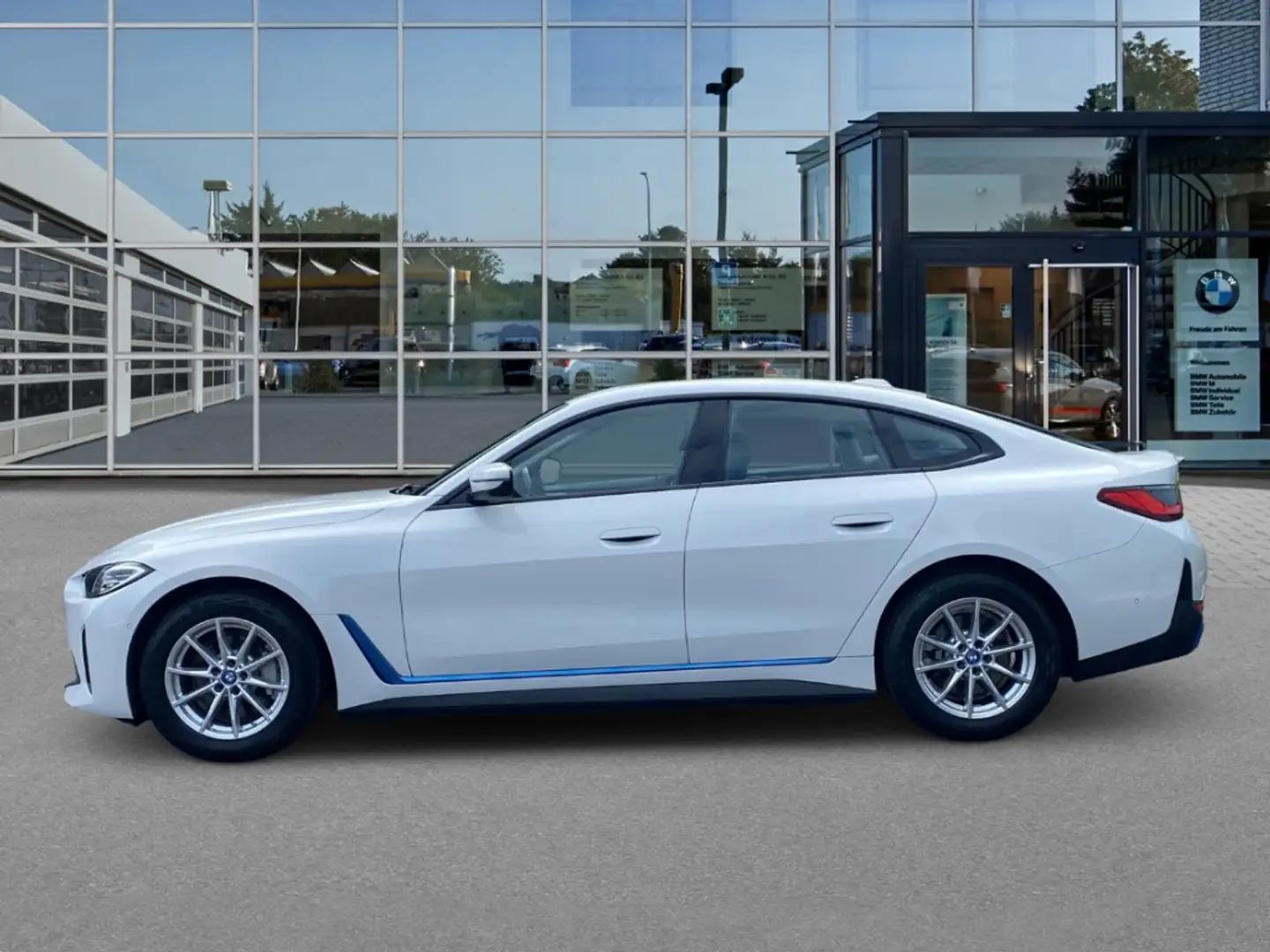 BMW i4 eDrive40 Gran Coupe LiveCockpit+/DAB/Parkassist Weiß - 2