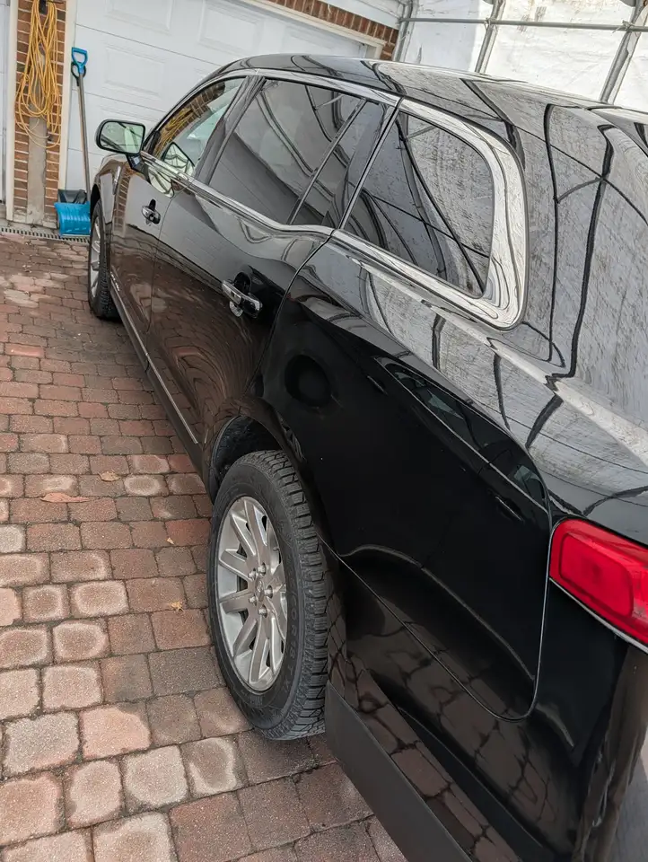 Lincoln MKT снимка Lincoln MKT