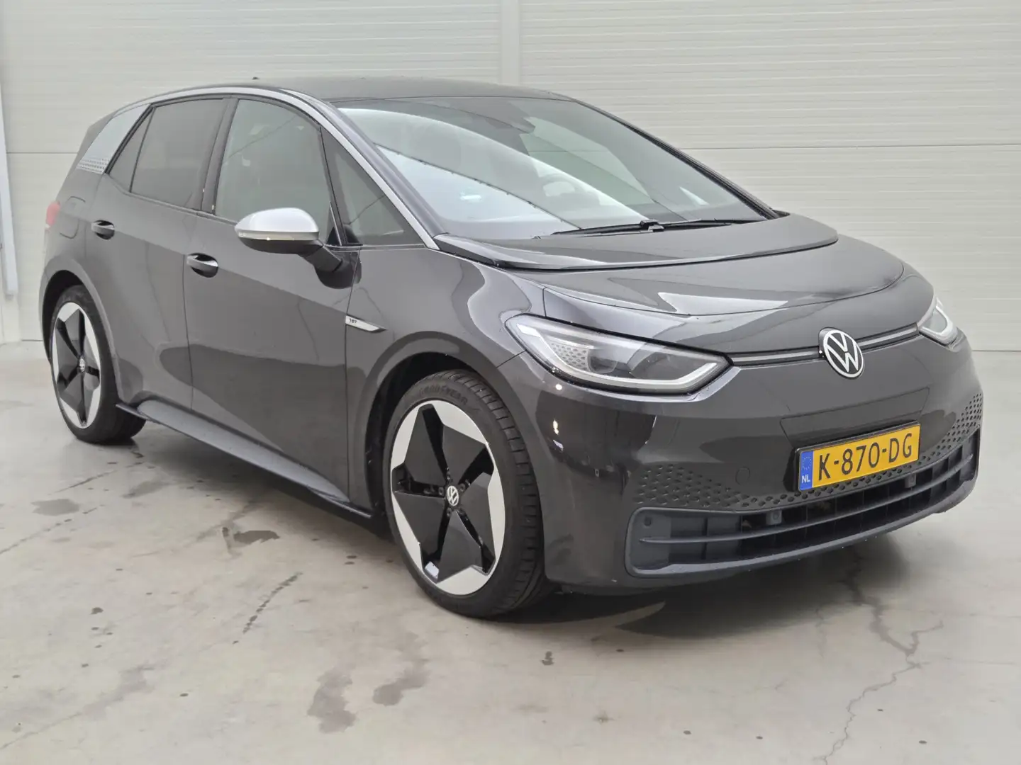 Volkswagen ID.3 First Plus 58 kWh | Camera | 20'' LMV | Navi |* Grijs - 2