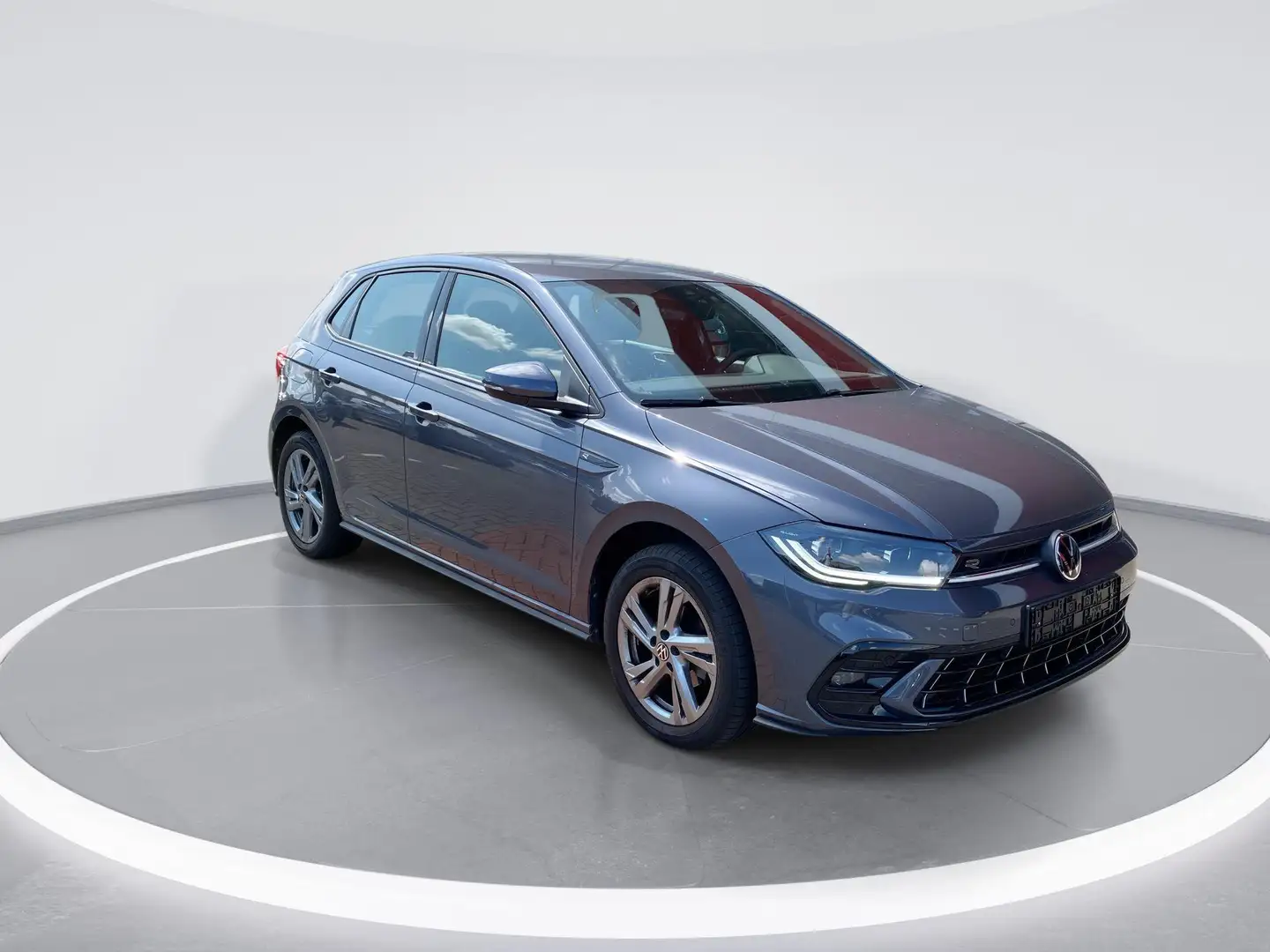 Volkswagen Polo 1.0 TSI 95pk DSG R-Line · Matrix LED · Camera · St Grey - 2