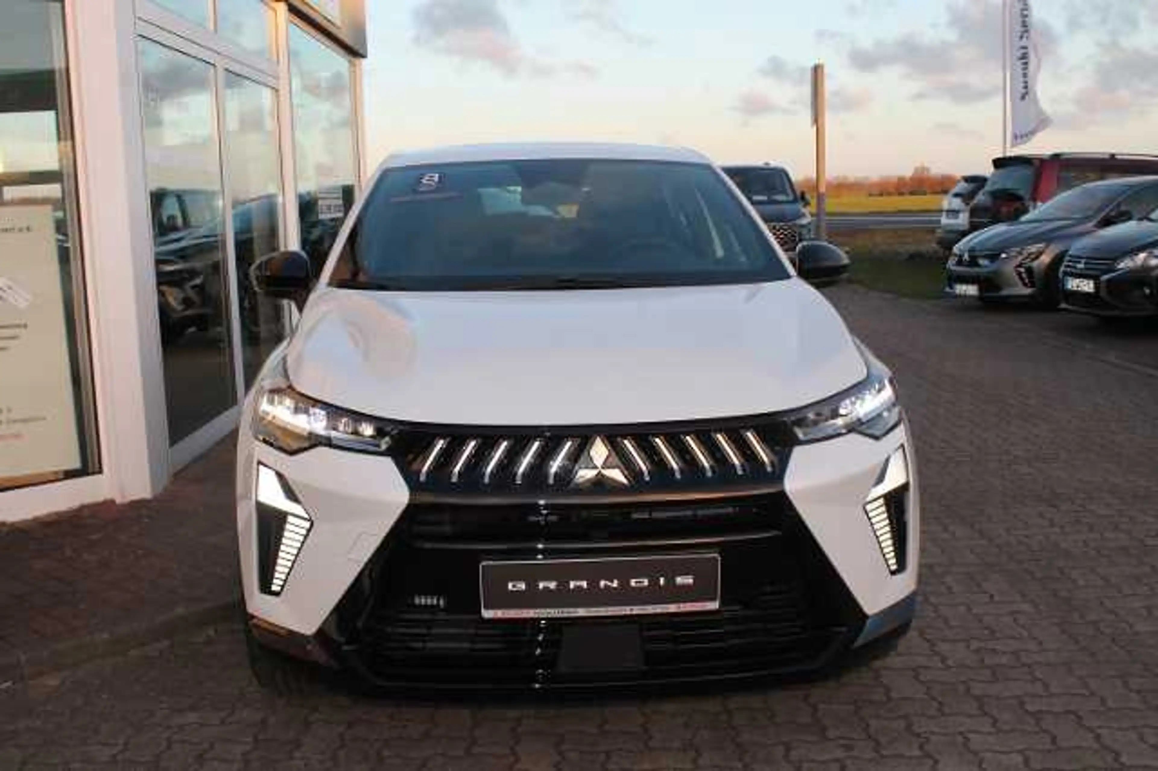 Mitsubishi Grandis Diamant PLUS 1.3 T-Benziner 7-DCT — photo 3
