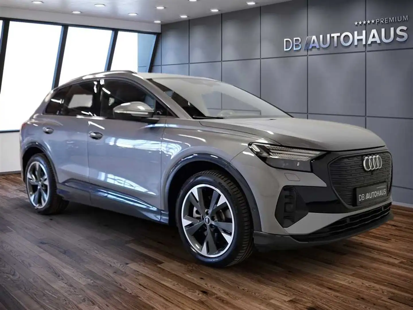 Audi Q4 e-tron 40 Gris - 2