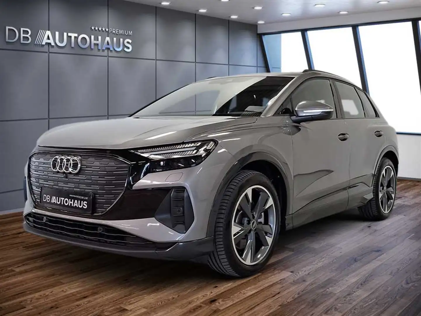 Audi Q4 e-tron 40 Gri - 1