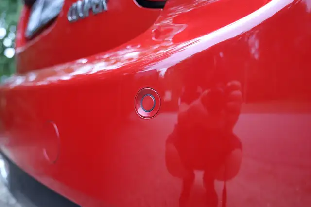 Mini Hatch view 9