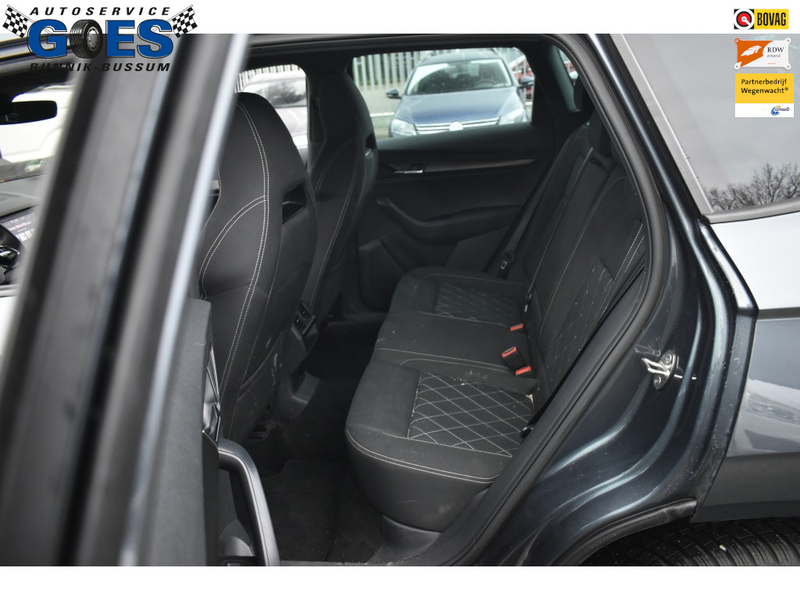 Skoda Karoq 1.5 TSI Sportline Busines | trekhaak | camera |stu — photo 15